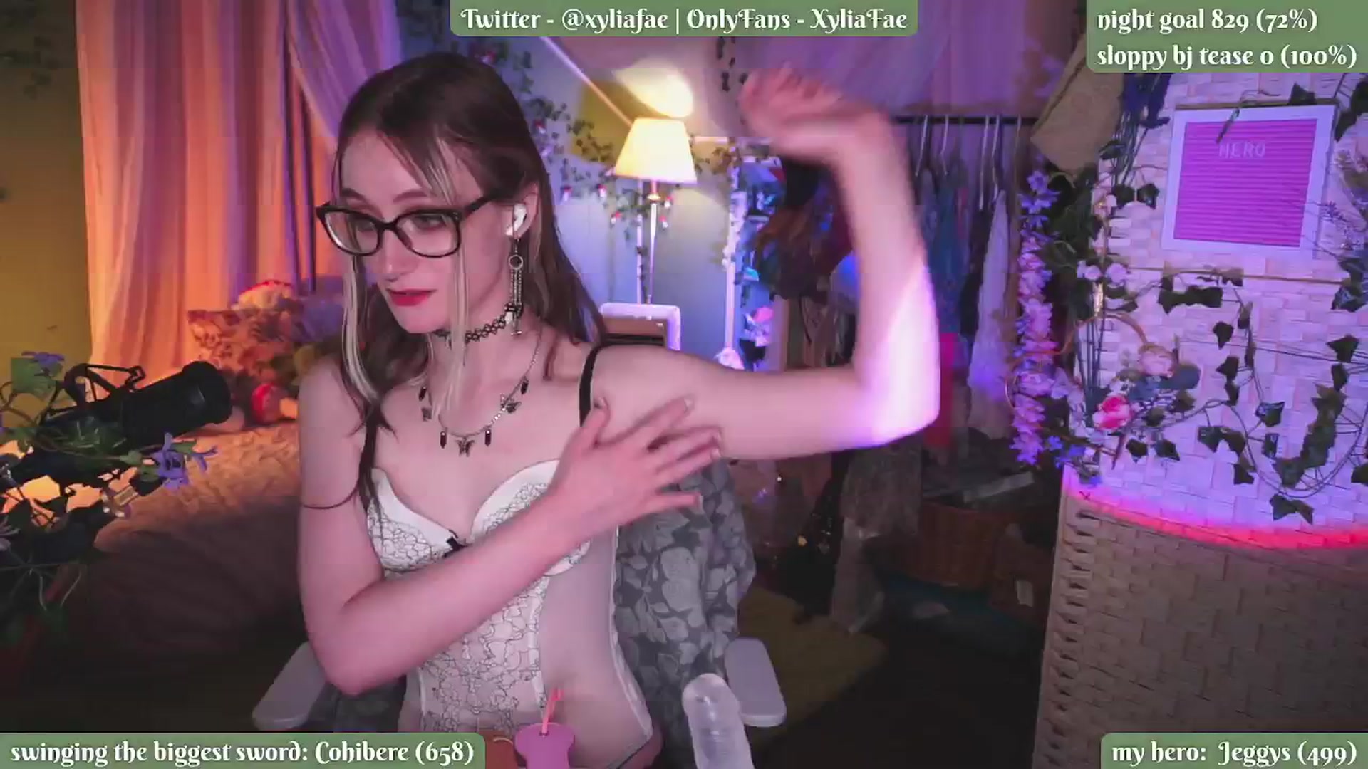 Gallery image thumbnail from XyliaFae's myfreecams stream on, 07/08/2024, 06:19 image 10 of 20