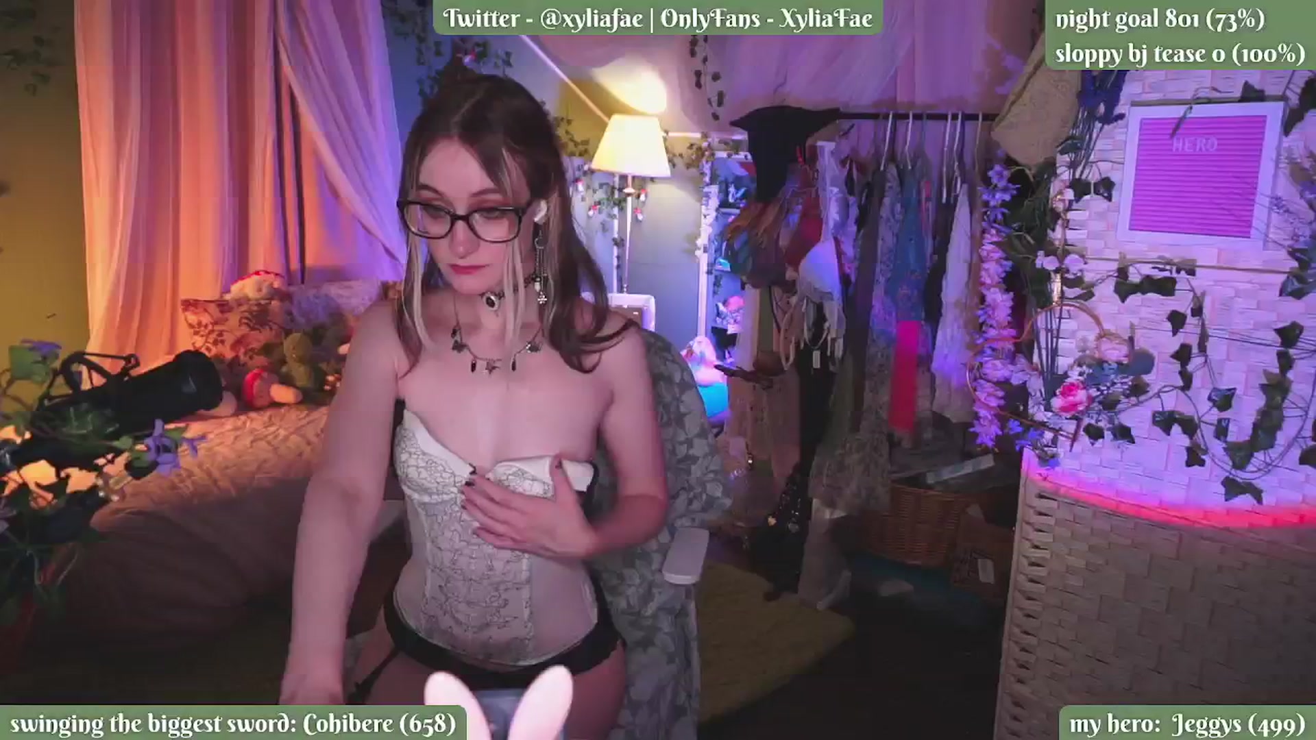 Gallery image thumbnail from XyliaFae's myfreecams stream on, 07/08/2024, 06:19 image 11 of 20