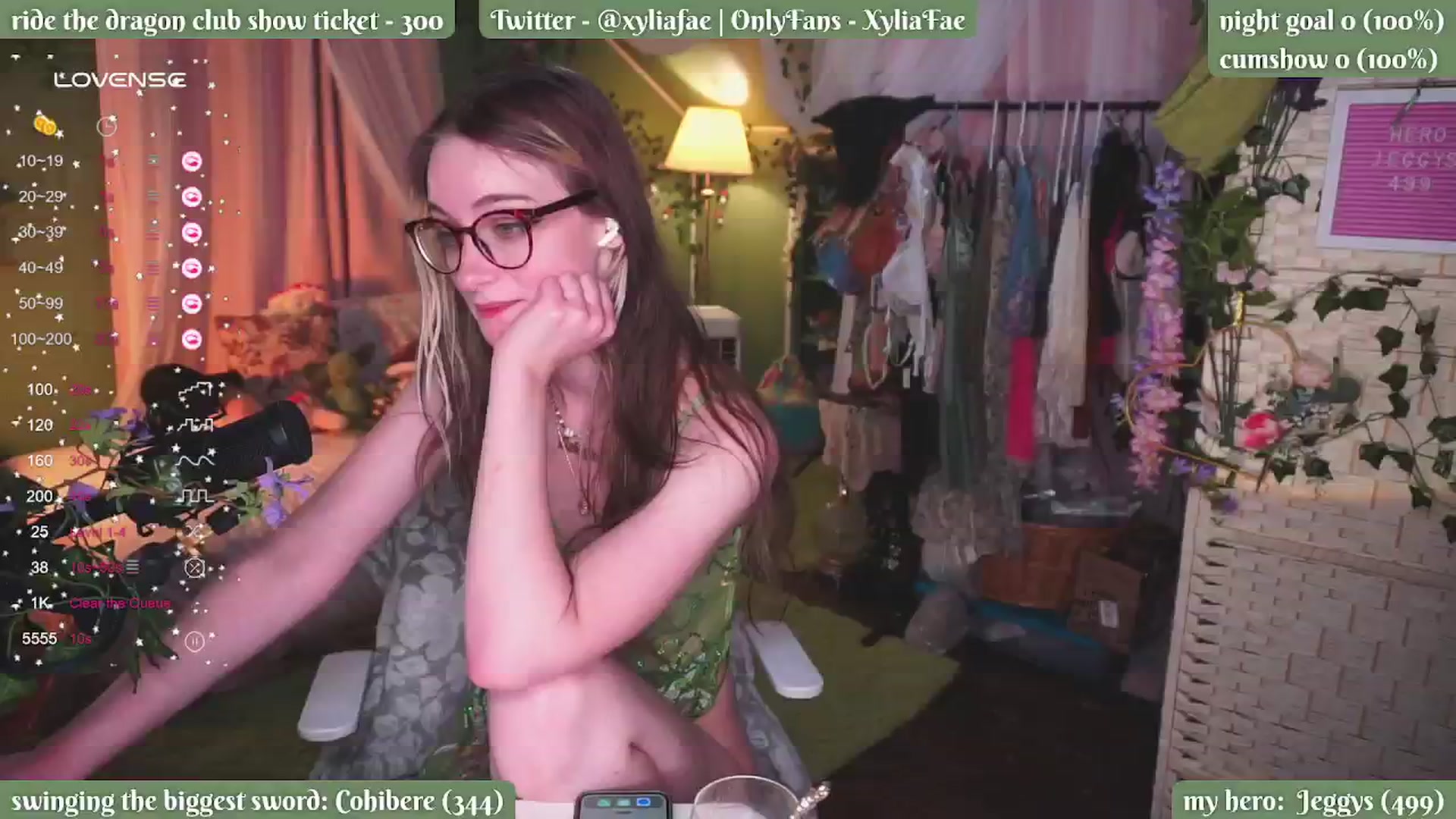 Gallery image thumbnail from XyliaFae's myfreecams stream on, 07/14/2024, 08:37 image 17 of 20