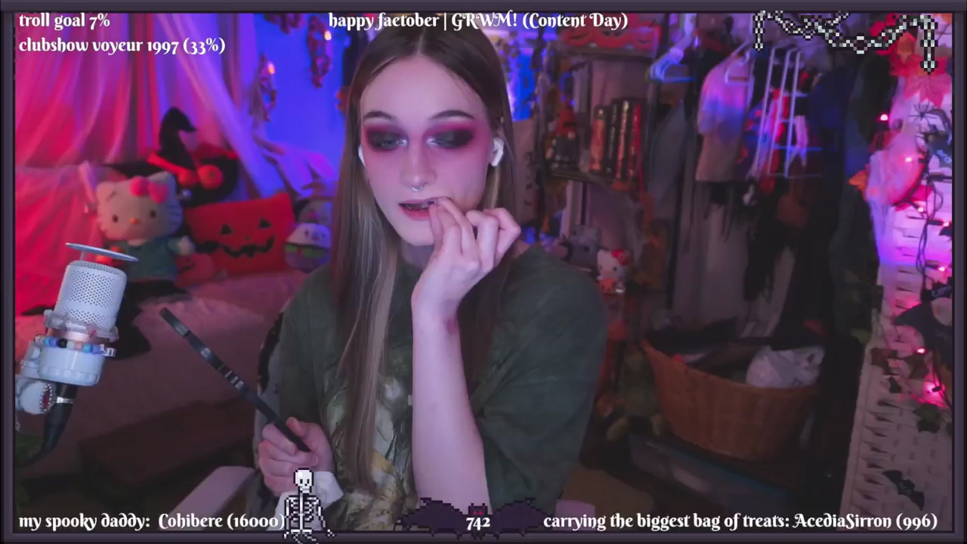 Gallery image thumbnail from XyliaFae's myfreecams stream on, 10/18/2024, 03:50 image 10 of 20
