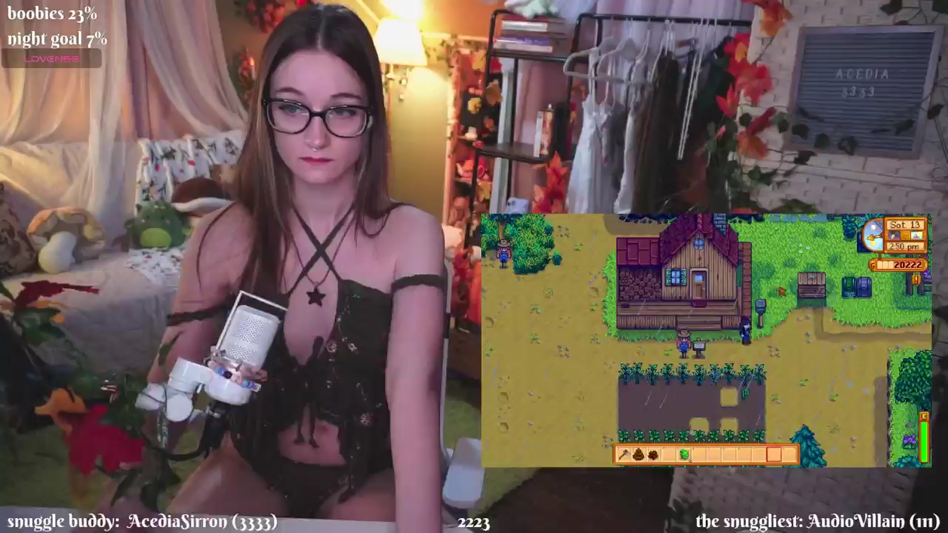 Gallery image thumbnail from XyliaFae's myfreecams stream on, 11/10/2024, 06:43 image 16 of 20