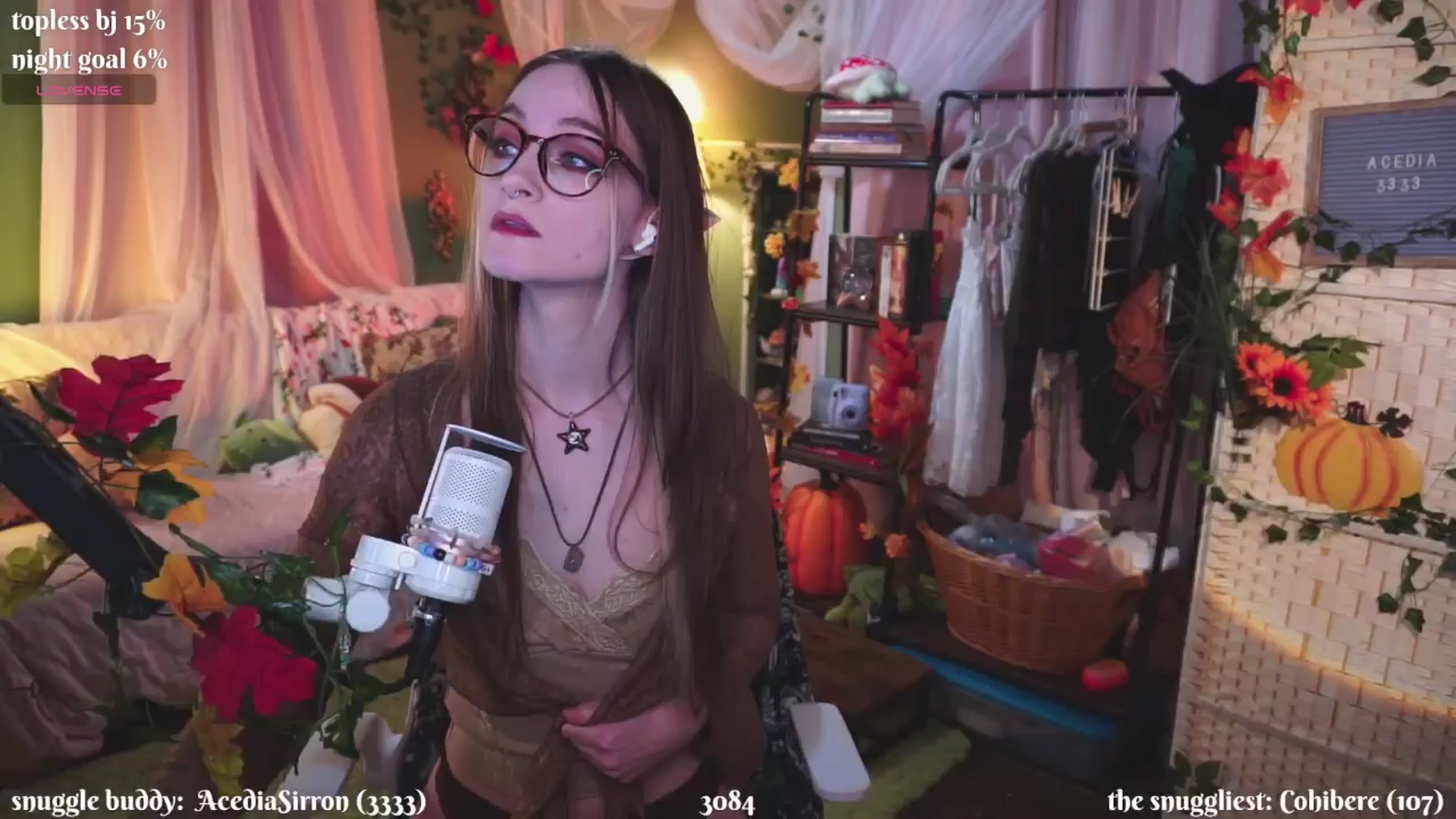 Gallery image thumbnail from XyliaFae's myfreecams stream on, 11/16/2024, 06:49 image 3 of 20