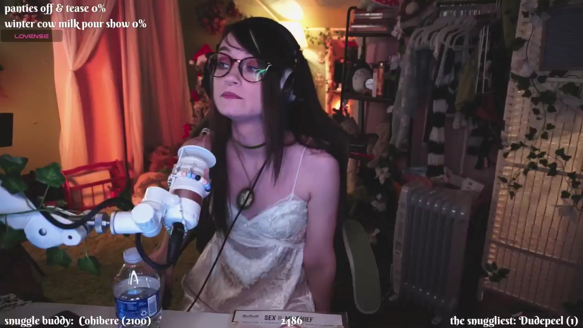 Gallery image thumbnail from XyliaFae's myfreecams stream on, 12/28/2024, 05:29 image 5 of 20