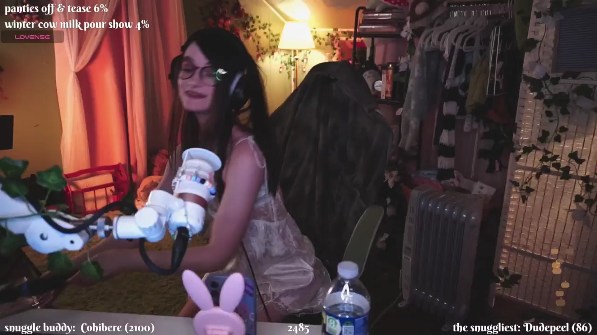 Gallery image thumbnail from XyliaFae's myfreecams stream on, 12/28/2024, 05:29 image 6 of 20