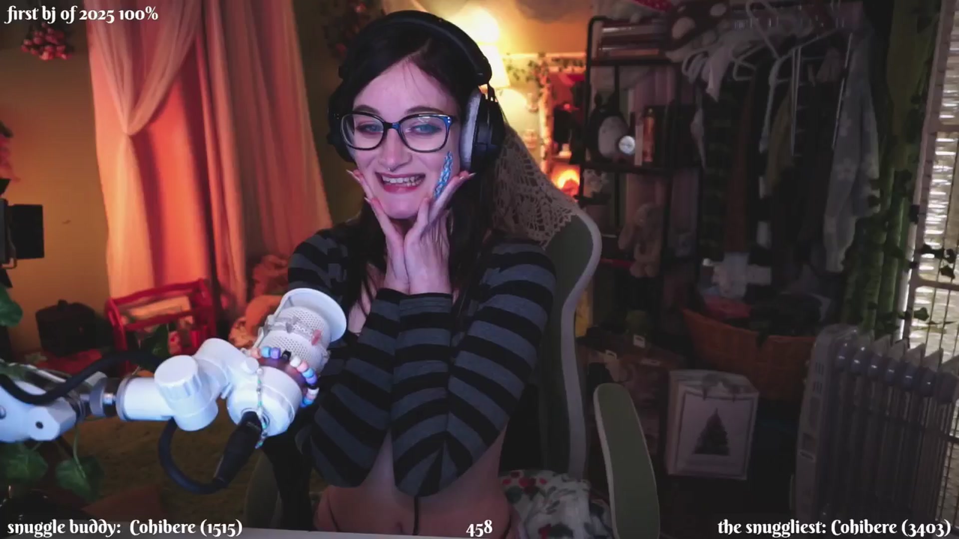 Gallery image thumbnail from XyliaFae's myfreecams stream on, 01/05/2025, 07:05 image 8 of 20