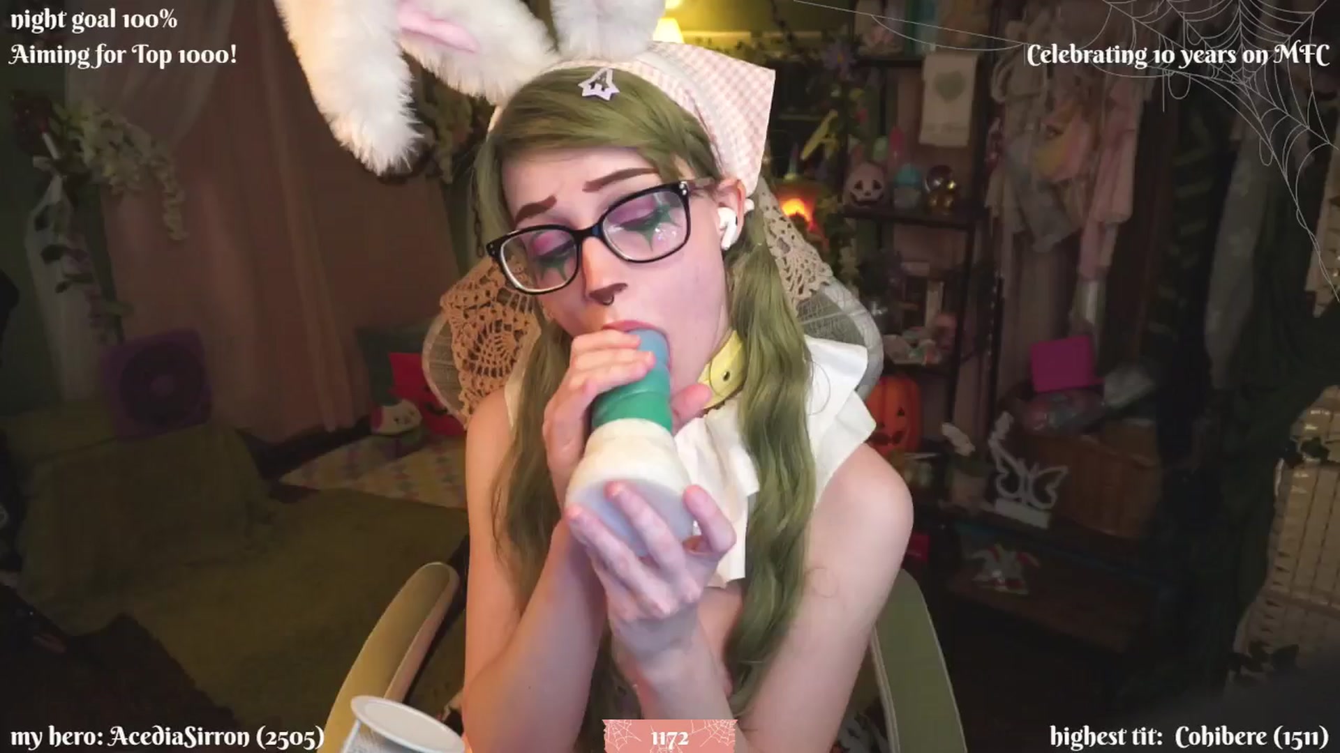 Gallery image thumbnail from XyliaFae's myfreecams stream on, 04/05/2025, 04:24 image 16 of 20