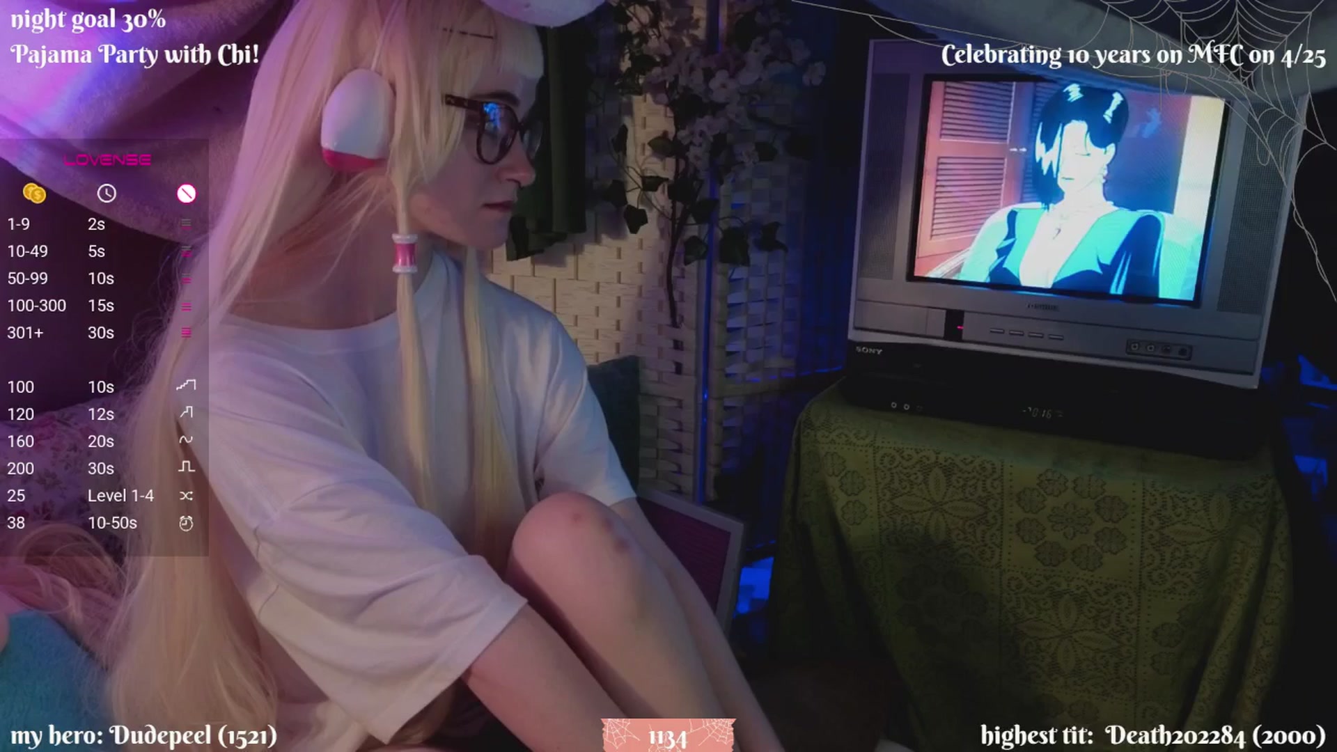 Gallery image thumbnail from XyliaFae's myfreecams stream on, 04/19/2025, 04:45 image 14 of 20