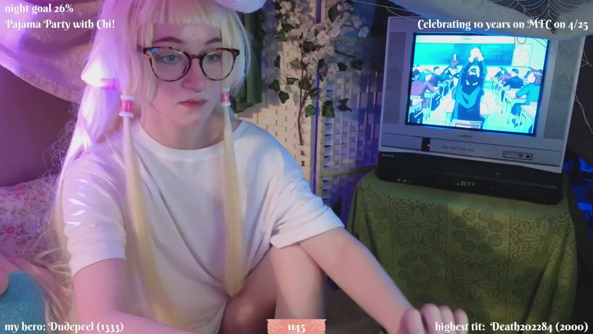 Gallery image thumbnail from XyliaFae's myfreecams stream on, 04/19/2025, 04:45 image 5 of 20