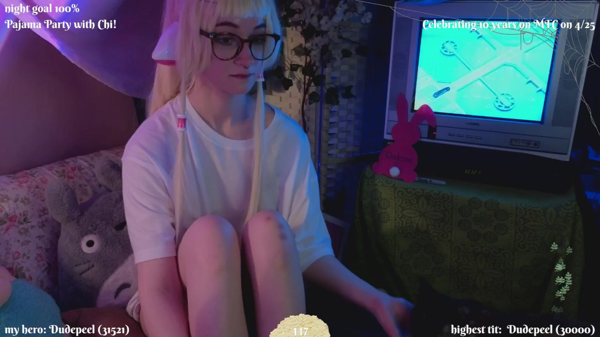 Gallery image thumbnail from XyliaFae's myfreecams stream on, 04/19/2025, 05:22 image 1 of 20