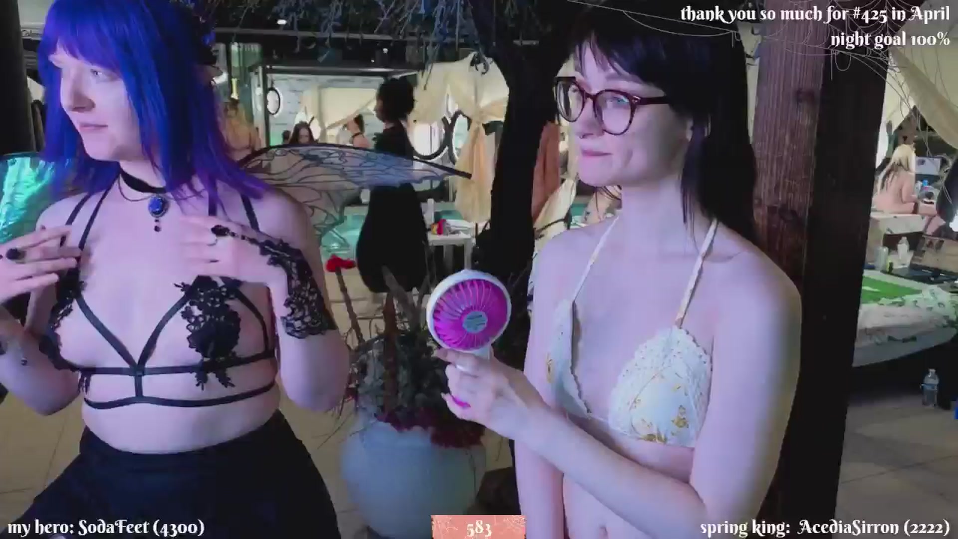 Gallery image thumbnail from XyliaFae's myfreecams stream on, 05/22/2025, 06:16 image 18 of 20