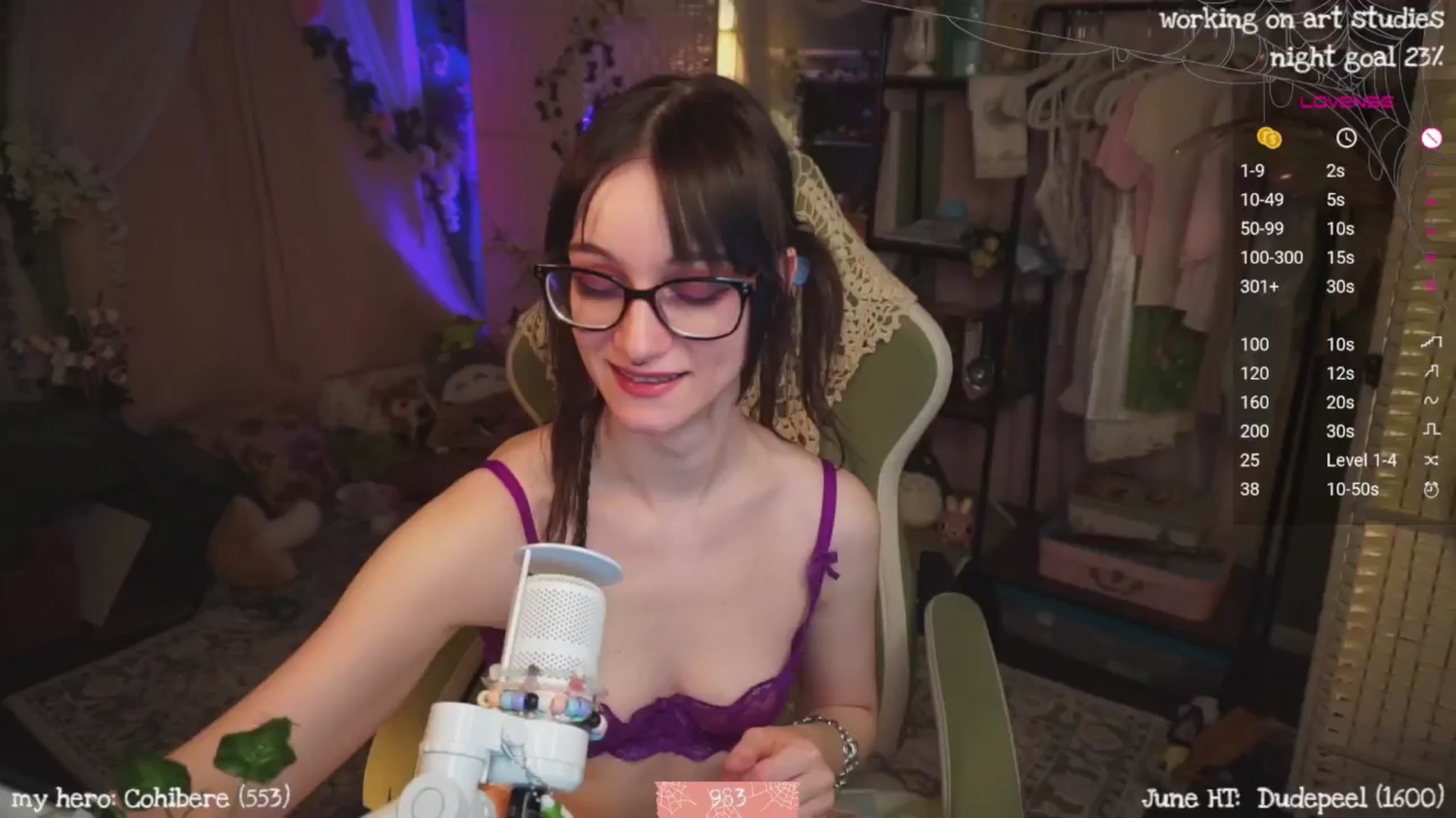 Gallery image thumbnail from XyliaFae's myfreecams stream on, 06/13/2025, 06:12 image 18 of 20