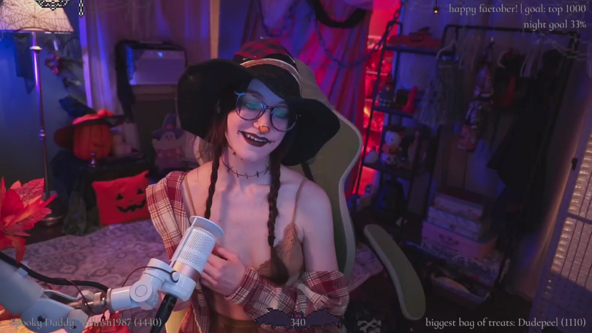 Gallery image thumbnail from XyliaFae's myfreecams stream on, 10/05/2025, 03:25 image 11 of 20