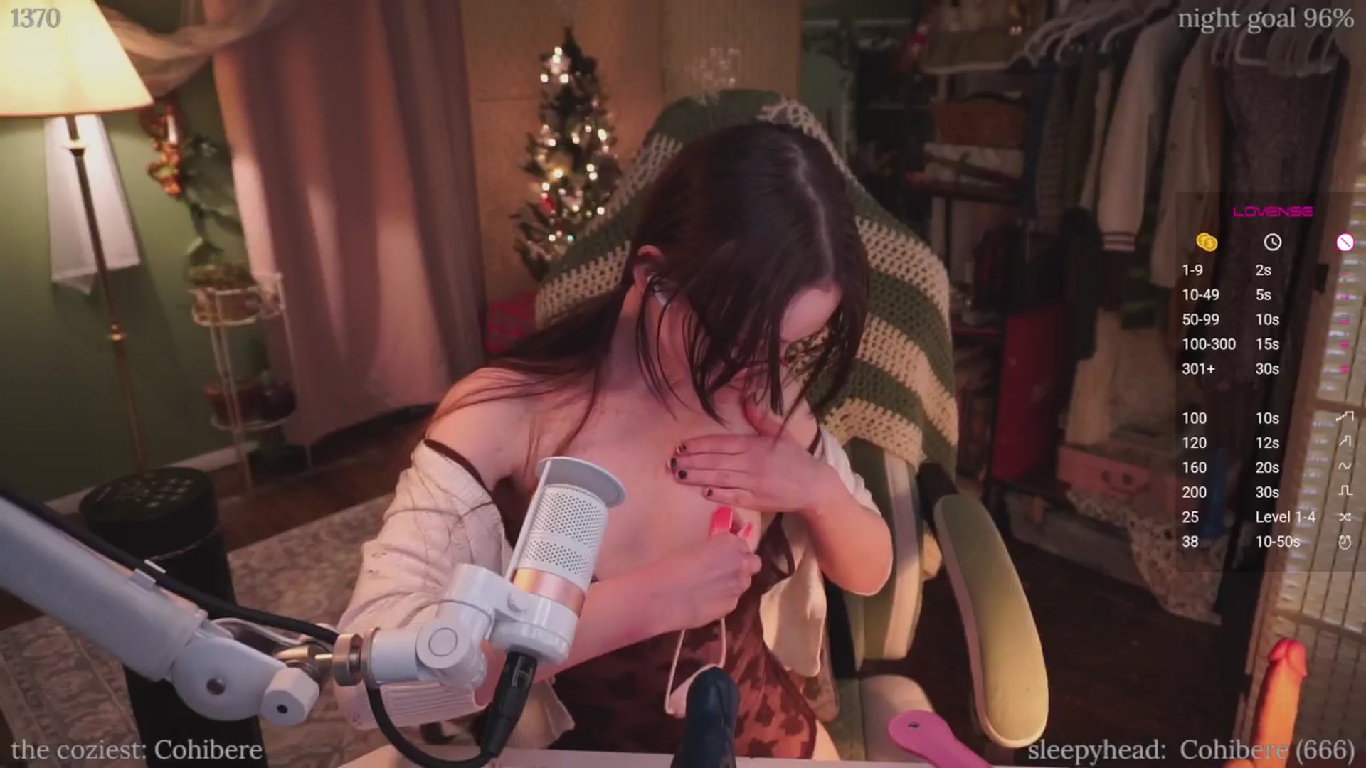 Gallery image thumbnail from XyliaFae's myfreecams stream on, 12/12/2025, 07:41 image 17 of 20