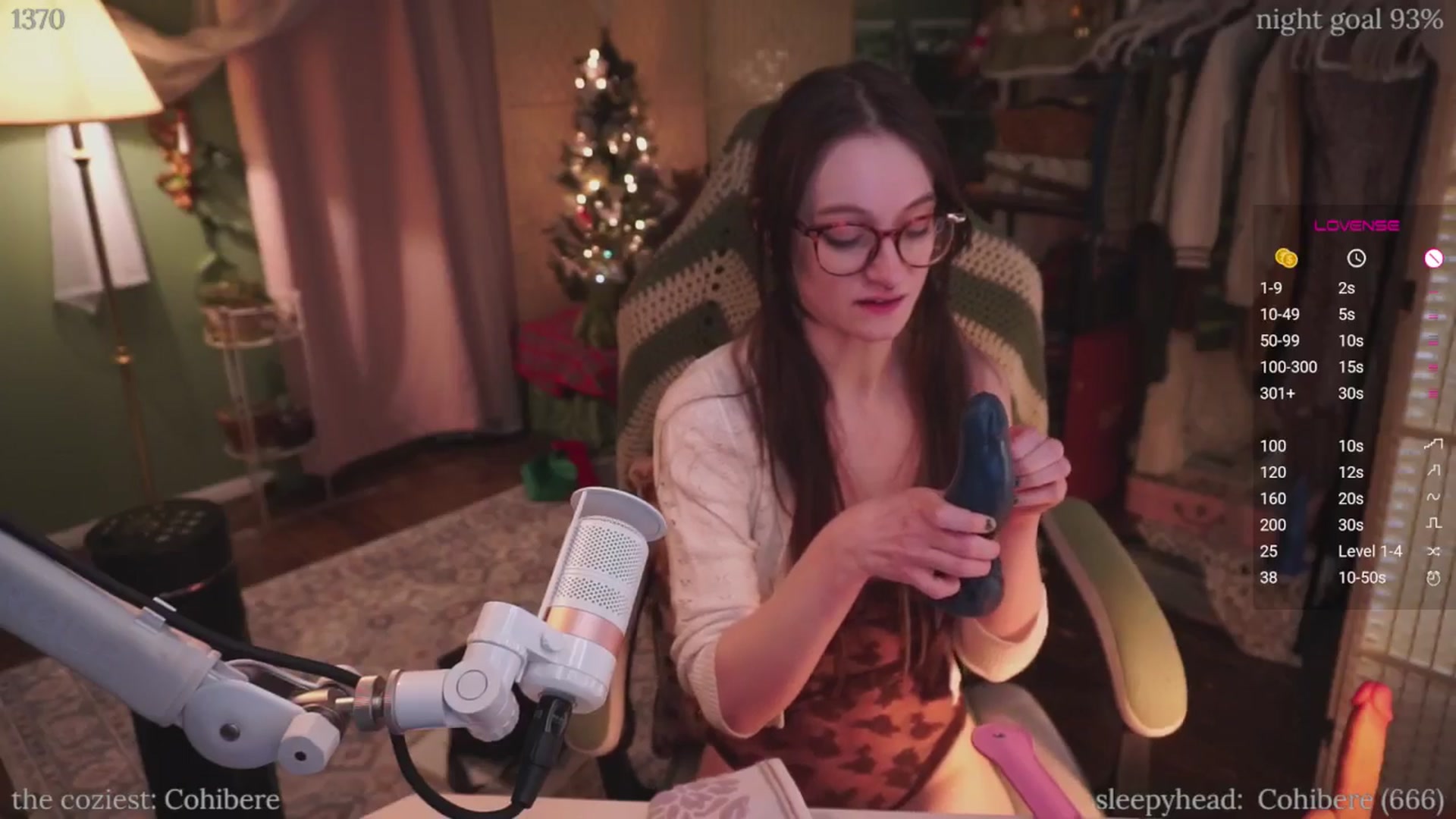 Gallery image thumbnail from XyliaFae's myfreecams stream on, 12/12/2025, 07:41 image 16 of 20