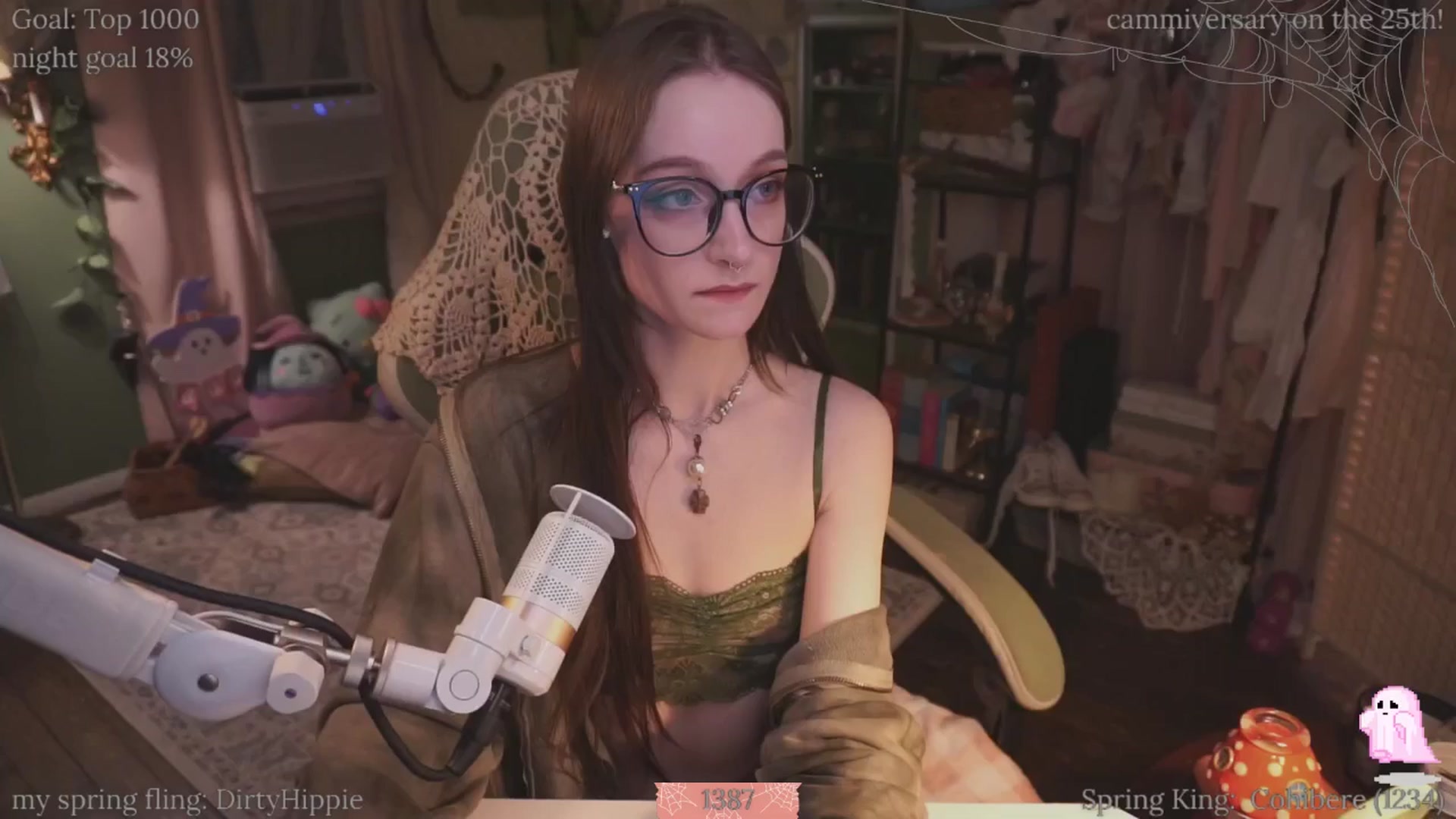Gallery image thumbnail from XyliaFae's myfreecams stream on, 04/12/2026, 03:57 image 9 of 20
