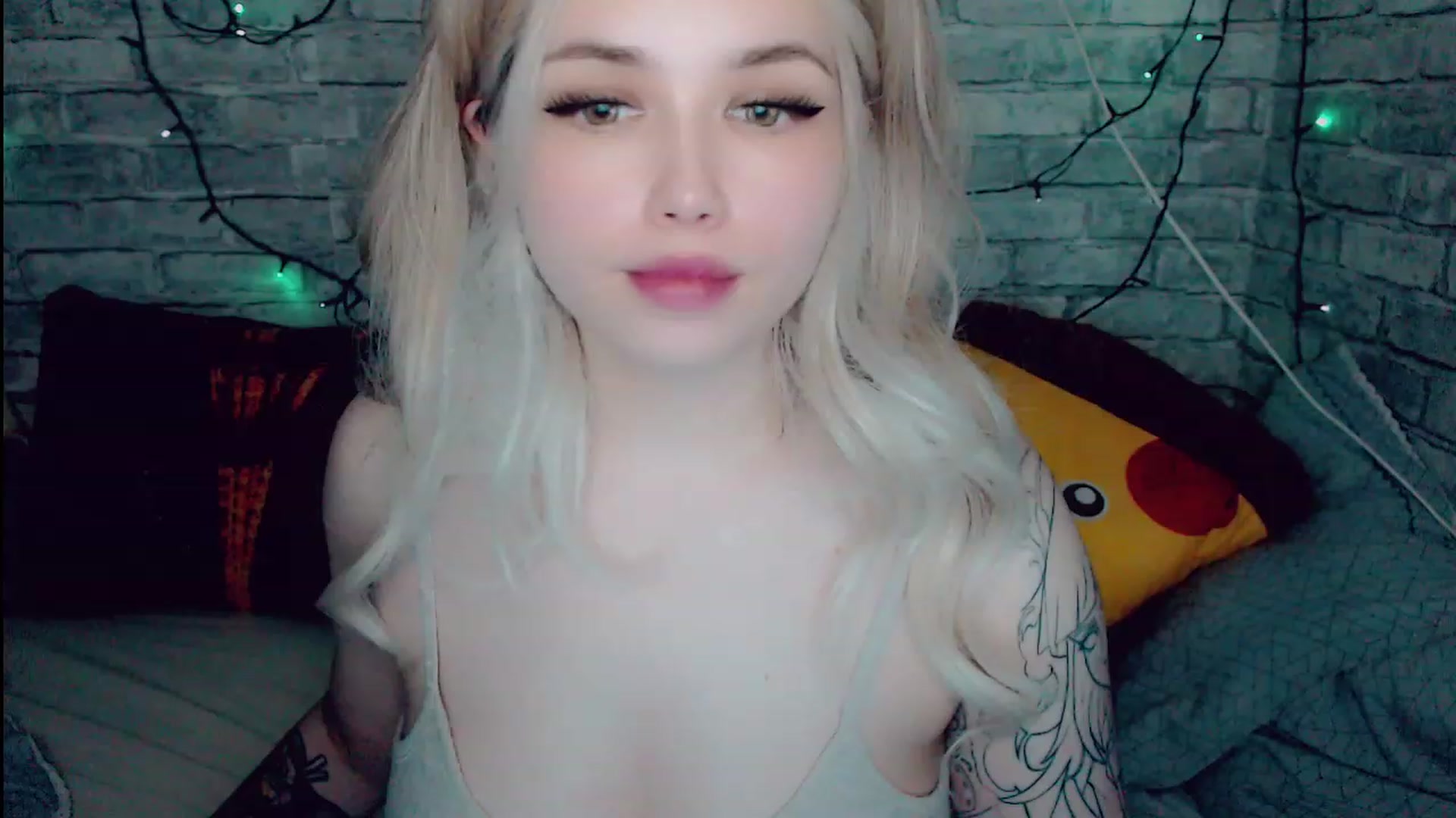 Gallery image thumbnail from YUMMY_TIFFANI's myfreecams stream on, 11/17/2022, 14:23 image 2 of 20