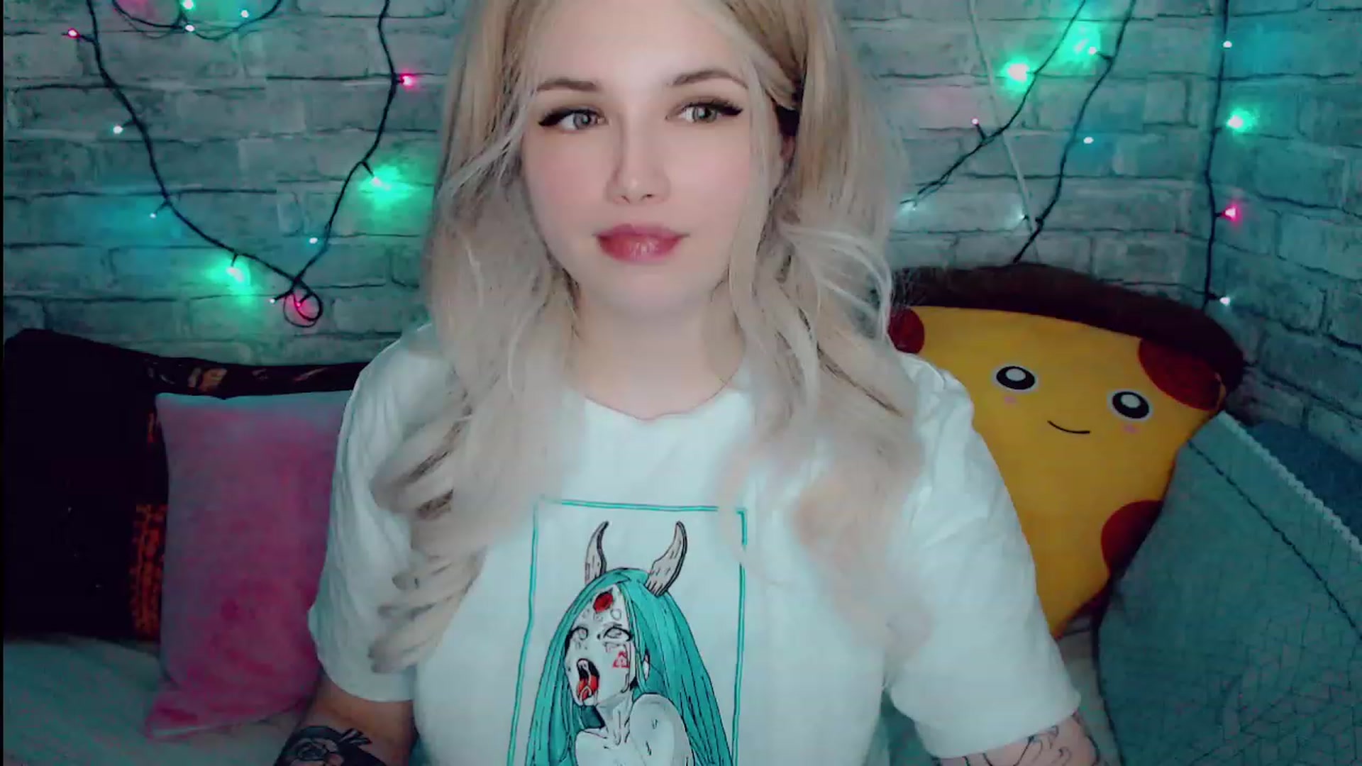 Gallery image thumbnail from YUMMY_TIFFANI's myfreecams stream on, 11/19/2022, 21:07 image 10 of 20