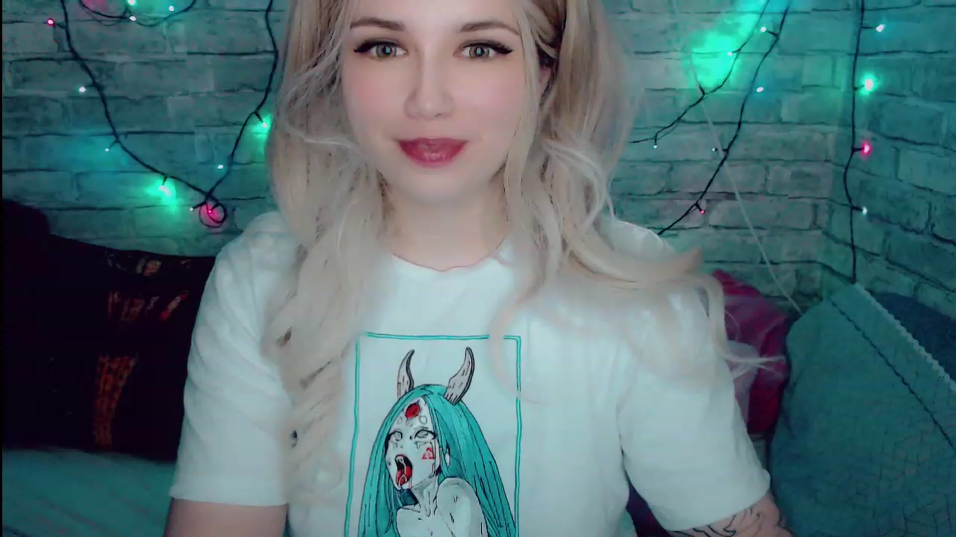 Gallery image thumbnail from YUMMY_TIFFANI's myfreecams stream on, 11/19/2022, 21:07 image 2 of 20