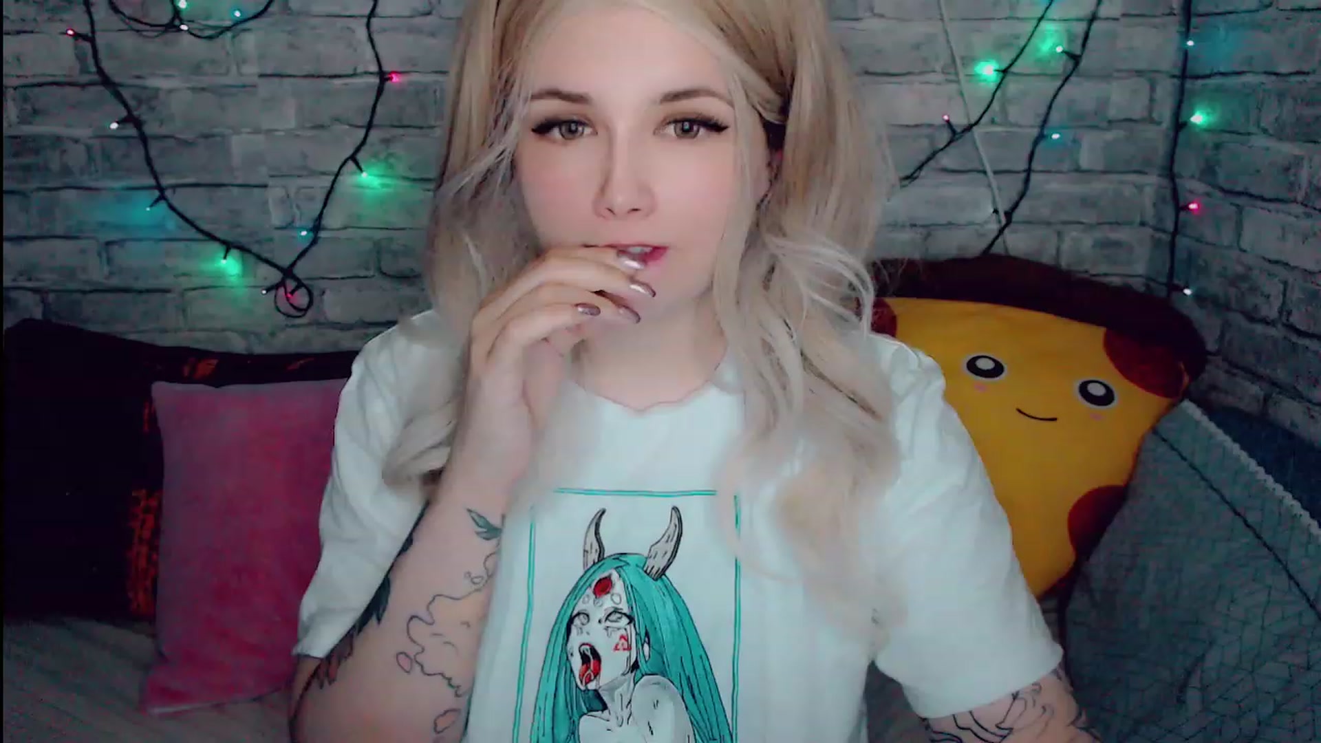 Gallery image thumbnail from YUMMY_TIFFANI's myfreecams stream on, 11/19/2022, 21:07 image 11 of 20