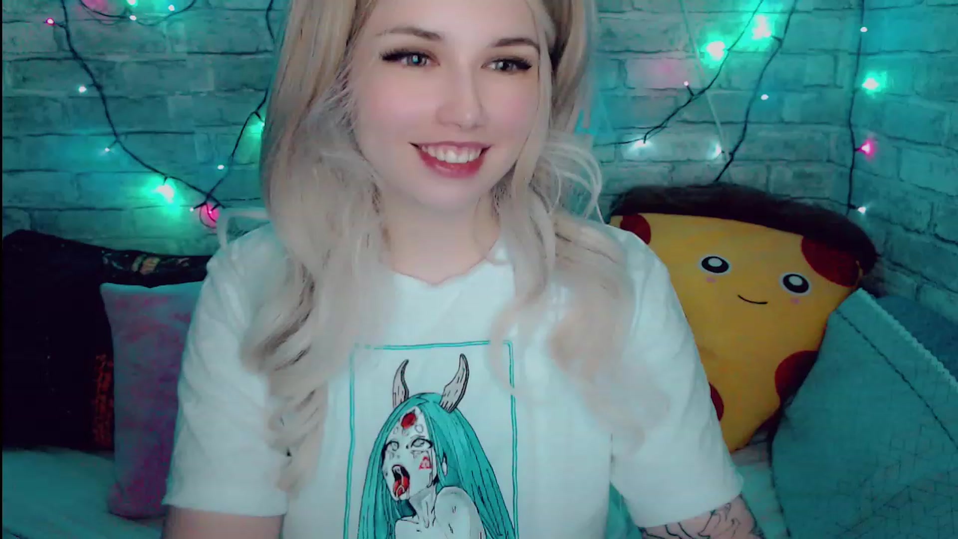 Gallery image thumbnail from YUMMY_TIFFANI's myfreecams stream on, 11/19/2022, 21:07 image 6 of 20