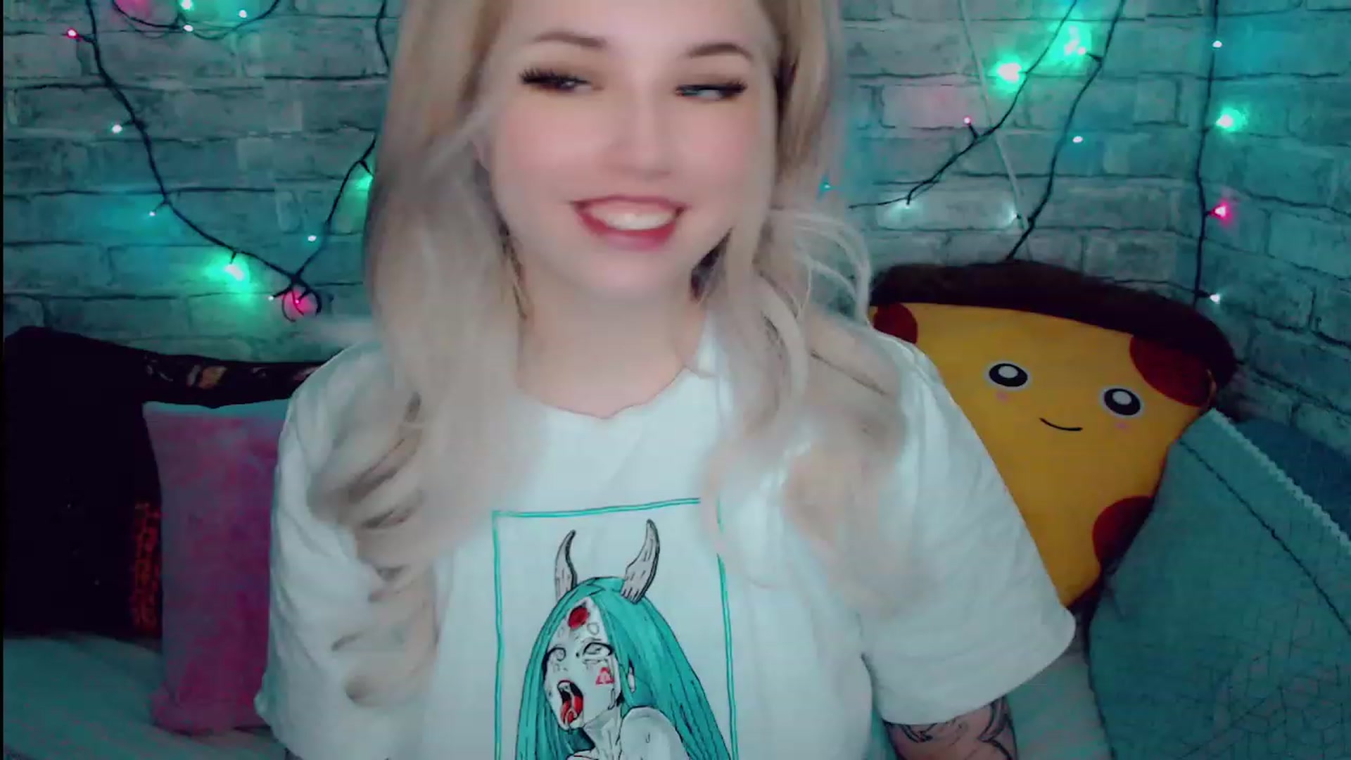 Gallery image thumbnail from YUMMY_TIFFANI's myfreecams stream on, 11/19/2022, 21:07 image 7 of 20