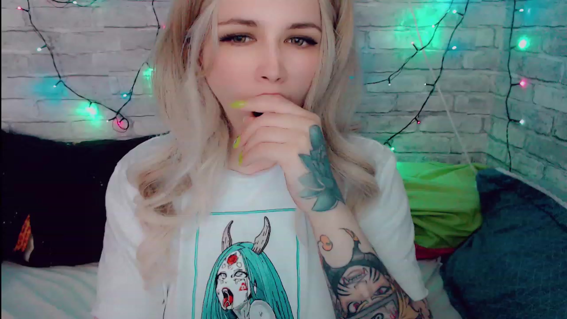 Gallery image thumbnail from YUMMY_TIFFANI's myfreecams stream on, 11/22/2022, 03:42 image 19 of 20