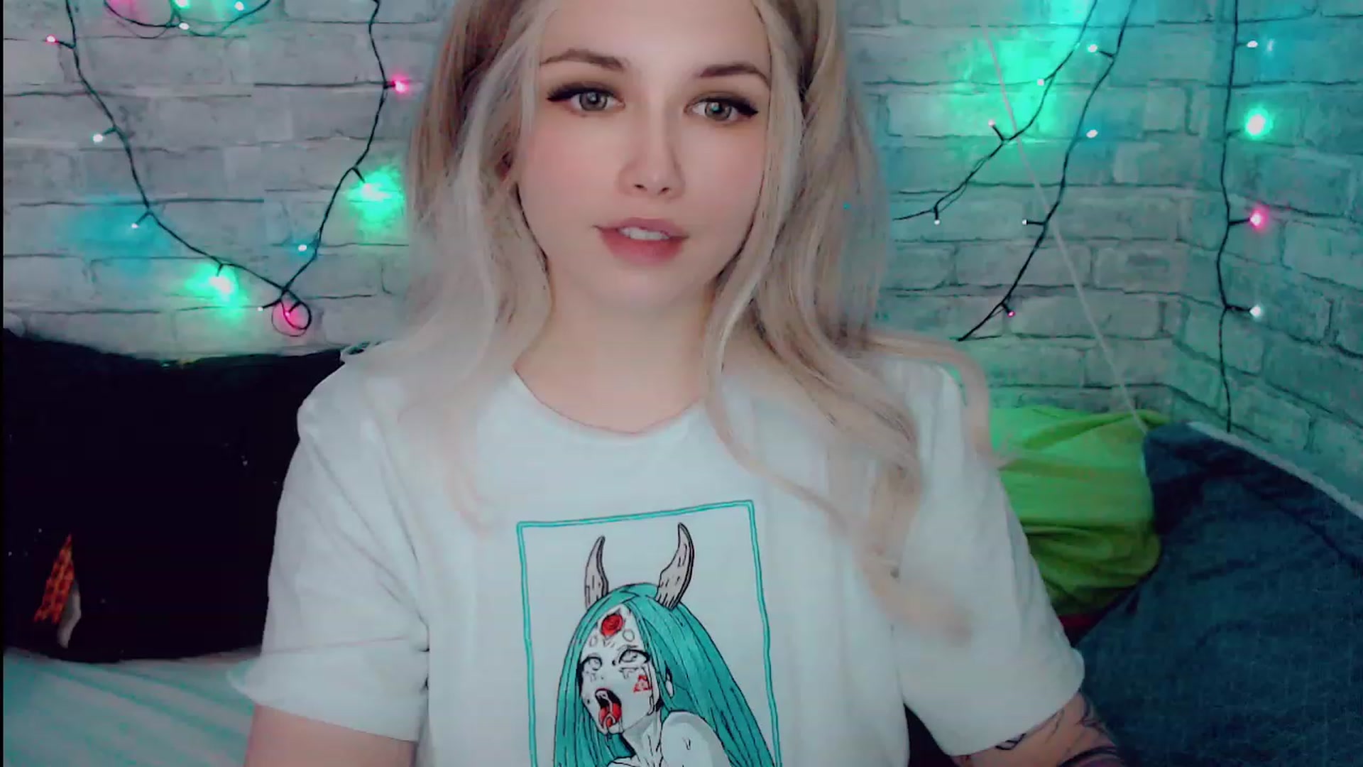 Gallery image thumbnail from YUMMY_TIFFANI's myfreecams stream on, 11/22/2022, 03:42 image 4 of 20