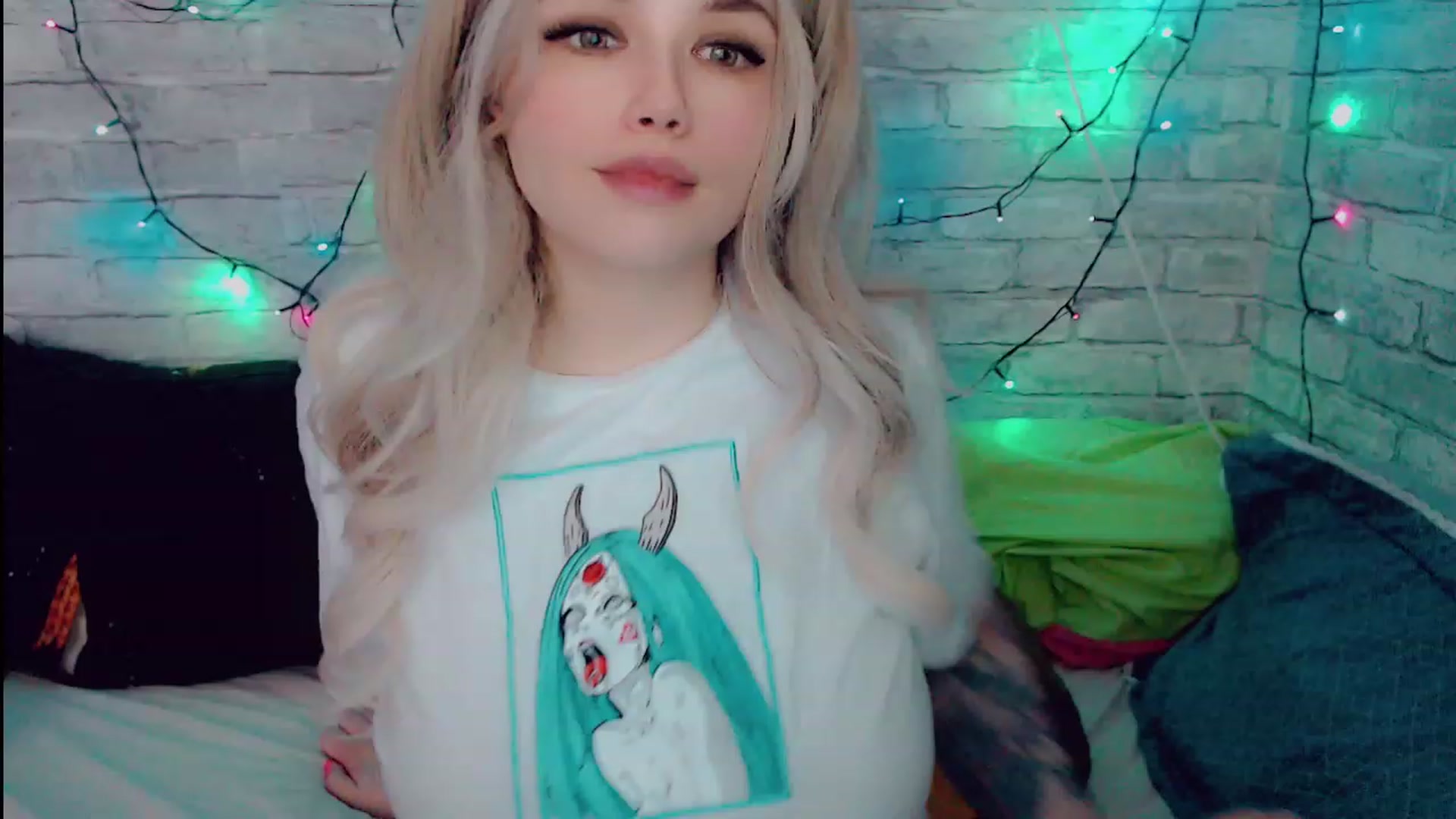 Gallery image thumbnail from YUMMY_TIFFANI's myfreecams stream on, 11/22/2022, 03:42 image 11 of 20