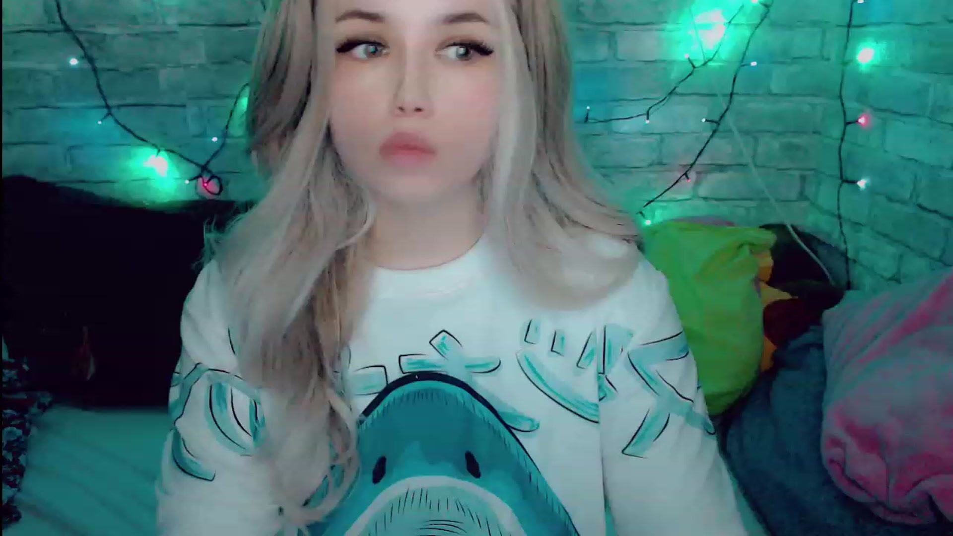 Gallery image thumbnail from YUMMY_TIFFANI's myfreecams stream on, 11/24/2022, 01:32 image 8 of 20