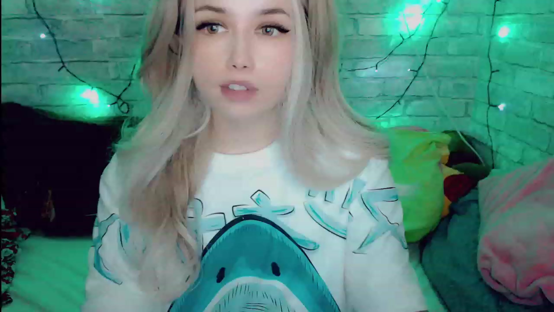 Gallery image thumbnail from YUMMY_TIFFANI's myfreecams stream on, 11/24/2022, 01:32 image 7 of 20