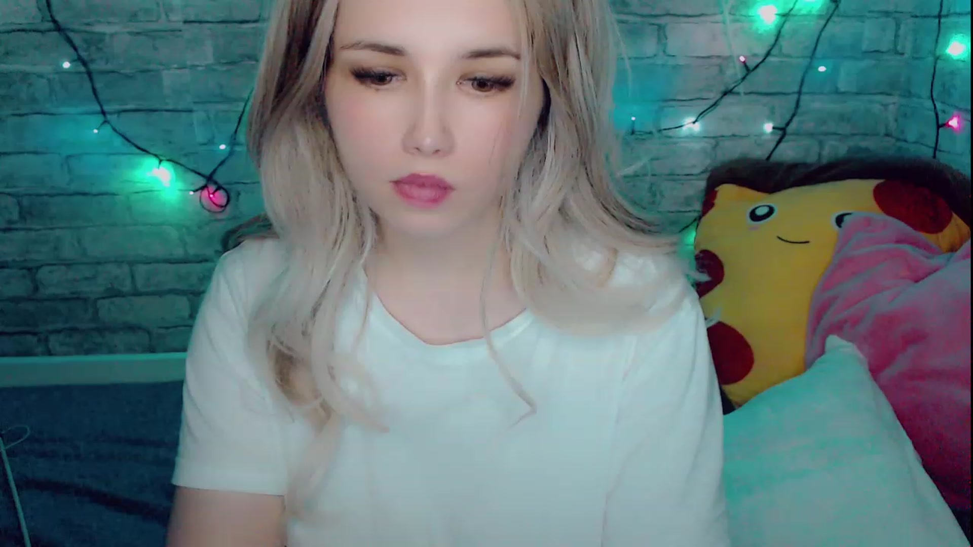Gallery image thumbnail from YUMMY_TIFFANI's myfreecams stream on, 12/04/2022, 15:16 image 19 of 20