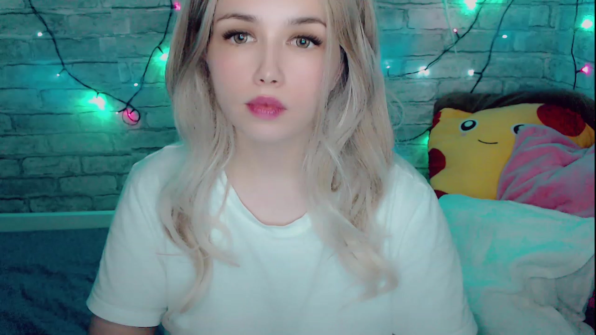 Gallery image thumbnail from YUMMY_TIFFANI's myfreecams stream on, 12/04/2022, 15:16 image 16 of 20