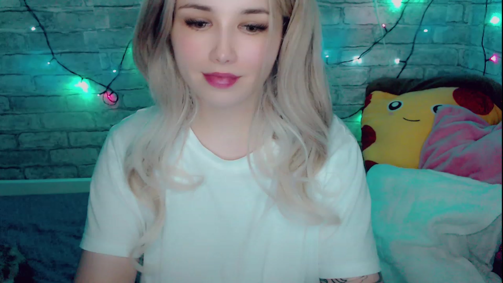 Gallery image thumbnail from YUMMY_TIFFANI's myfreecams stream on, 12/04/2022, 15:16 image 12 of 20