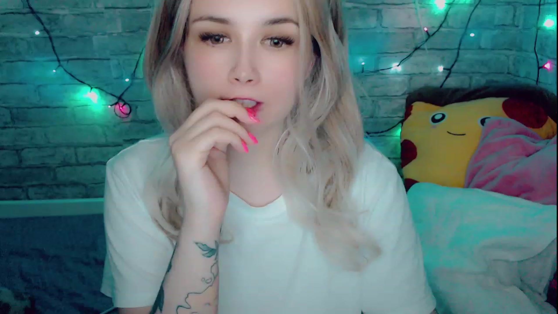 Gallery image thumbnail from YUMMY_TIFFANI's myfreecams stream on, 12/04/2022, 15:16 image 14 of 20