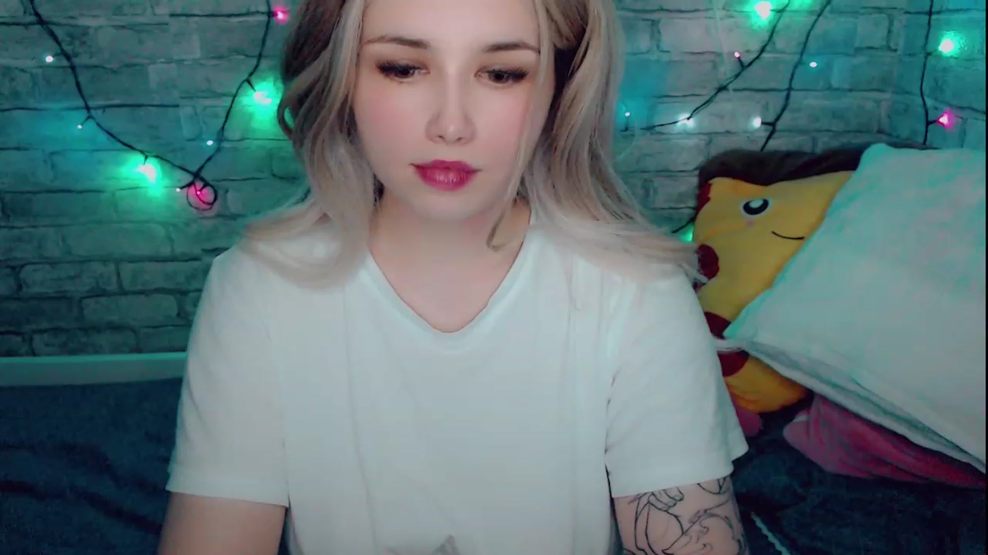 Gallery image thumbnail from YUMMY_TIFFANI's myfreecams stream on, 12/04/2022, 15:16 image 6 of 20