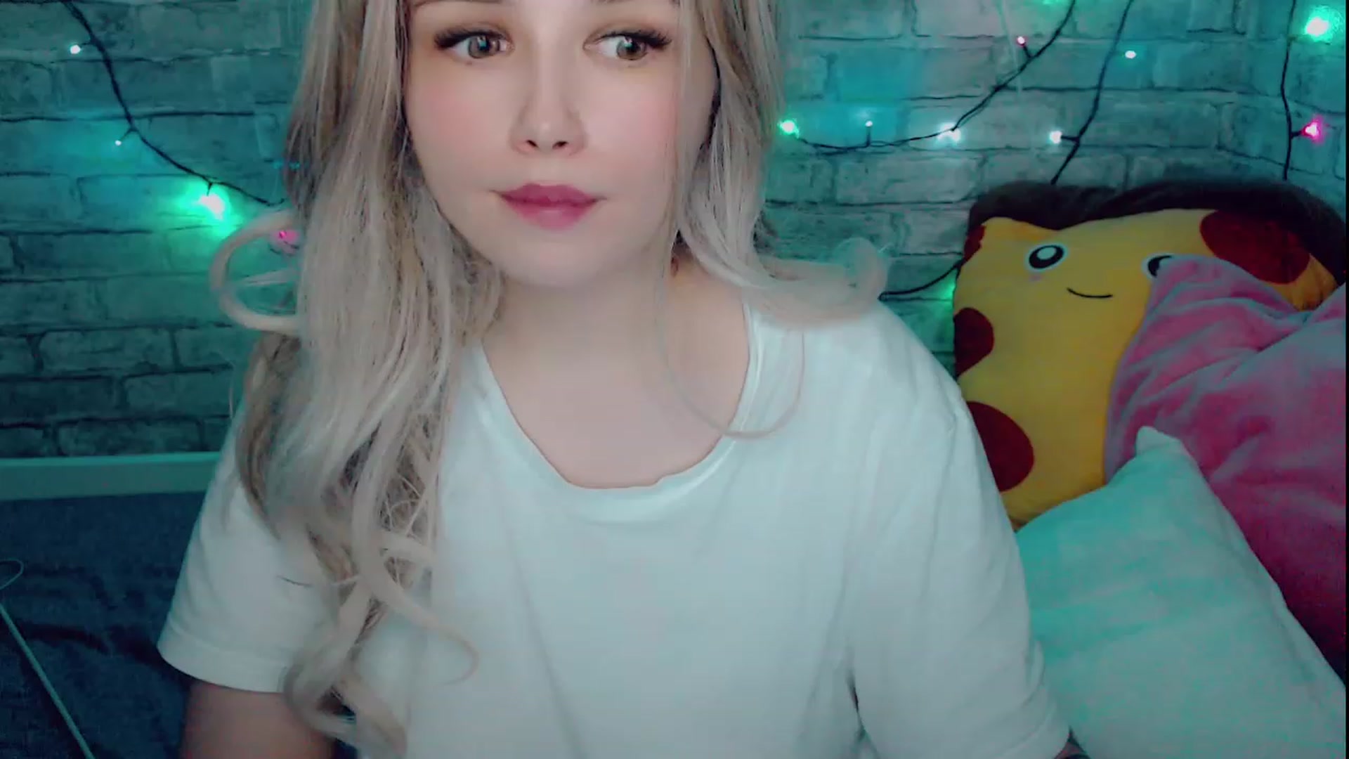Gallery image thumbnail from YUMMY_TIFFANI's myfreecams stream on, 12/04/2022, 15:16 image 20 of 20