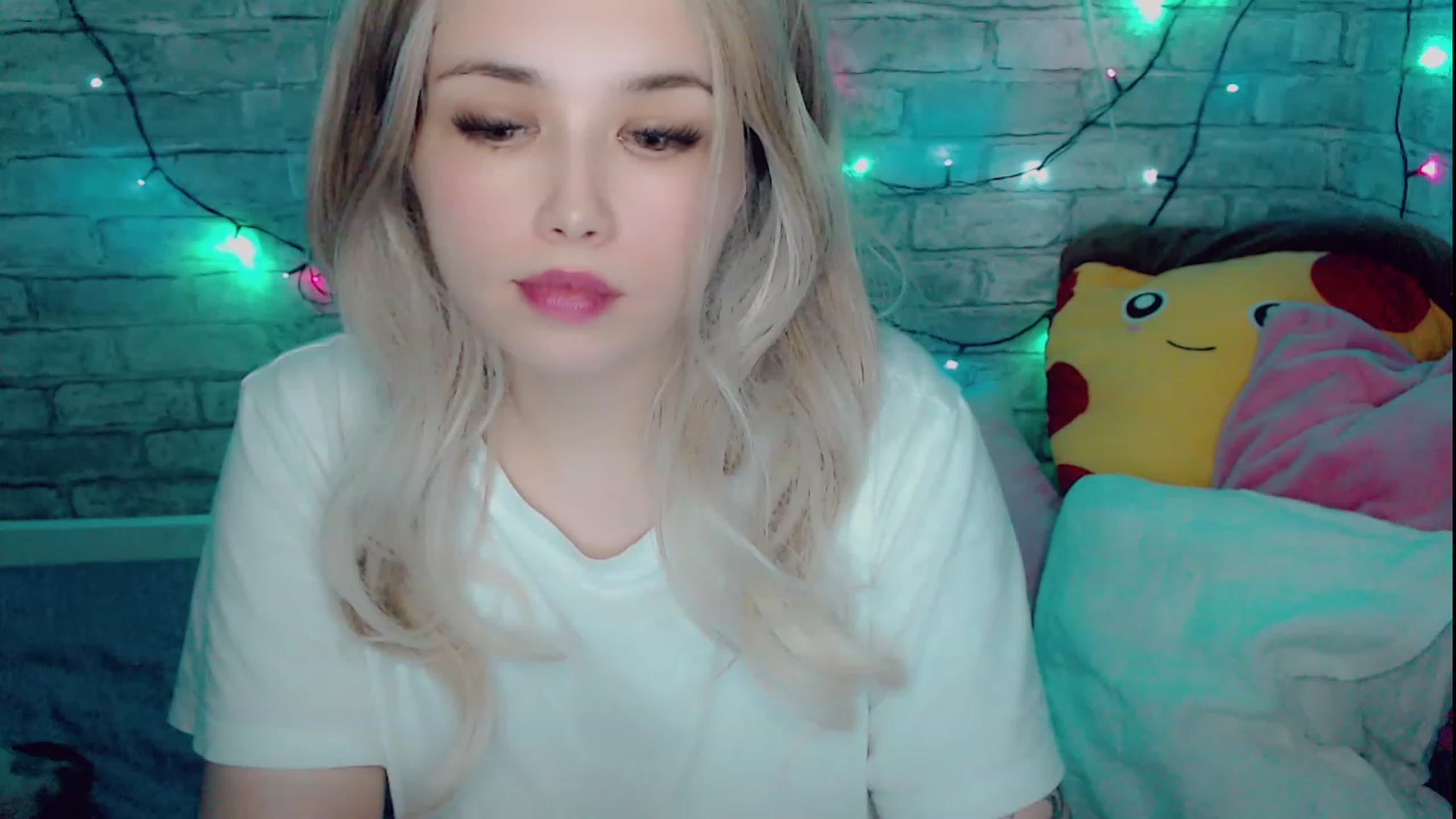 Gallery image thumbnail from YUMMY_TIFFANI's myfreecams stream on, 12/04/2022, 15:16 image 15 of 20