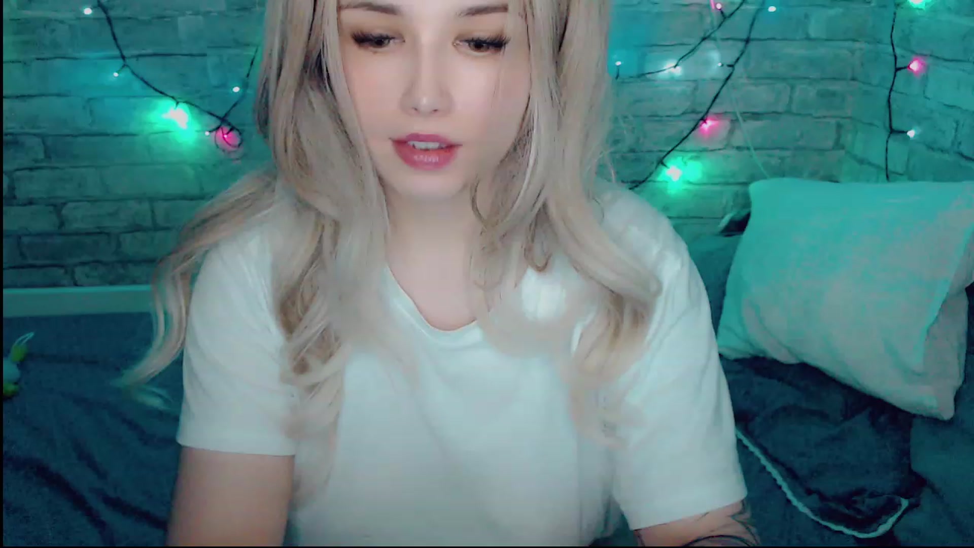 Gallery image thumbnail from YUMMY_TIFFANI's myfreecams stream on, 12/04/2022, 16:03 image 16 of 20