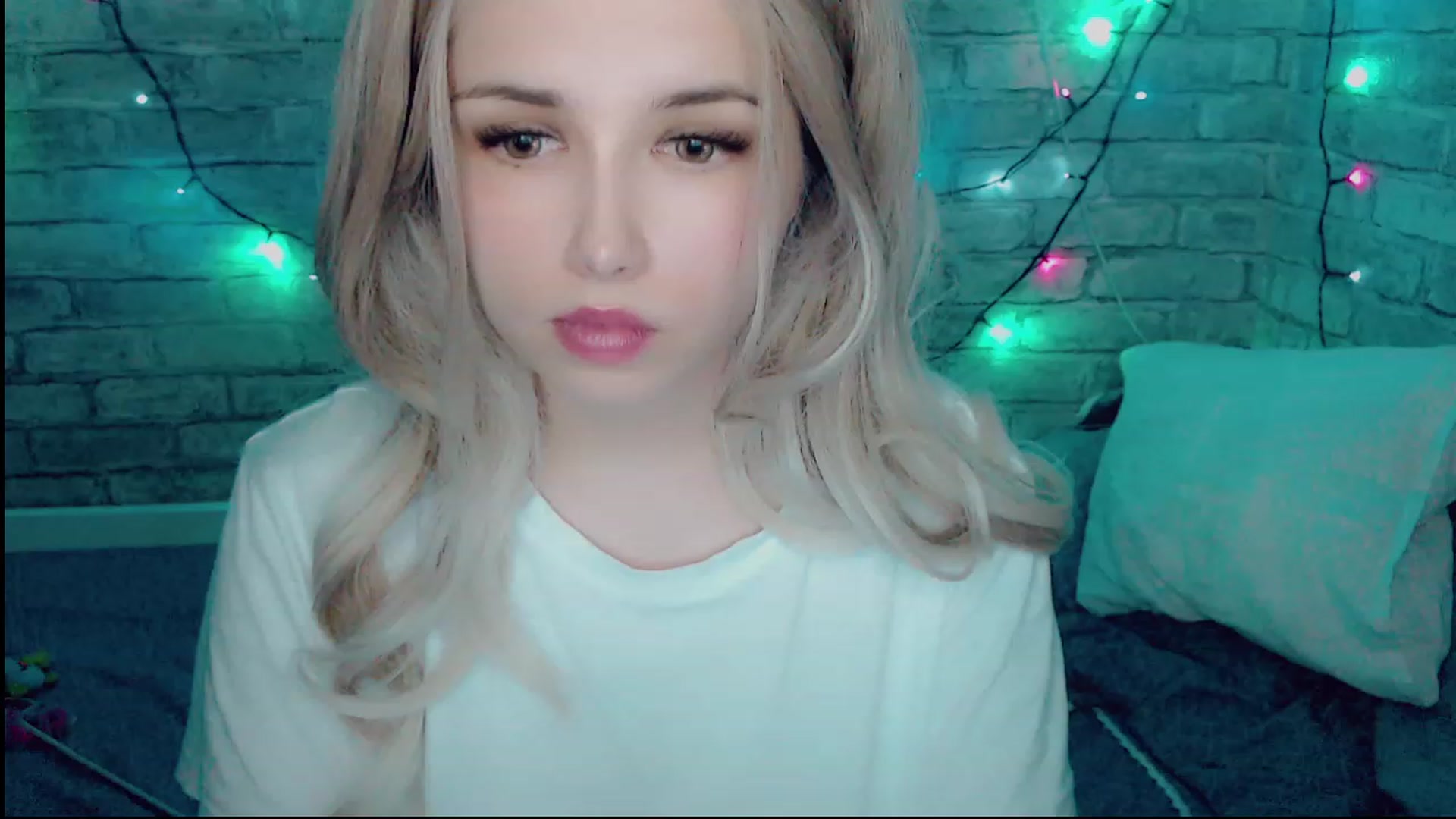 Gallery image thumbnail from YUMMY_TIFFANI's myfreecams stream on, 12/04/2022, 16:03 image 9 of 20