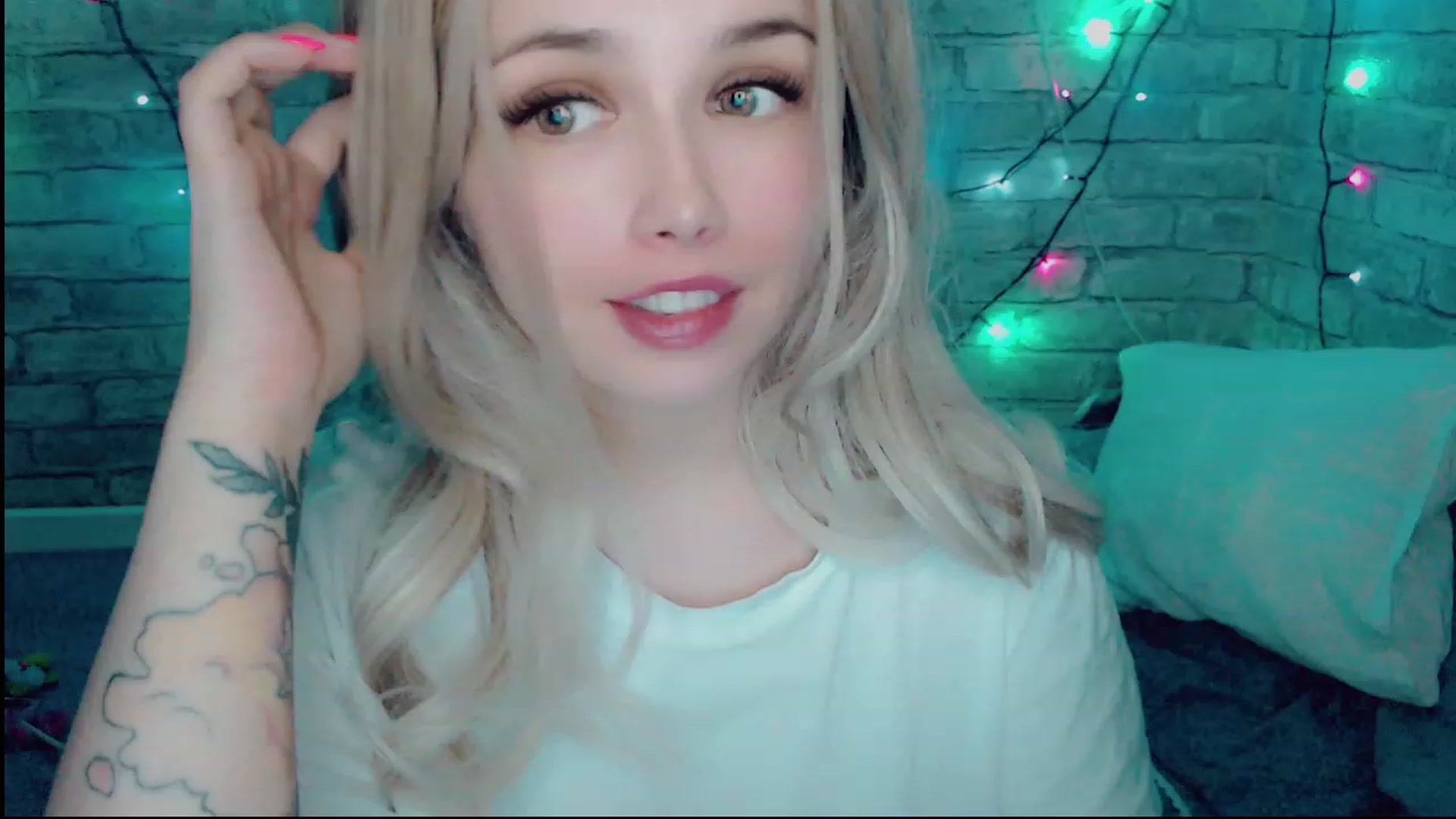 Gallery image thumbnail from YUMMY_TIFFANI's myfreecams stream on, 12/04/2022, 16:03 image 12 of 20