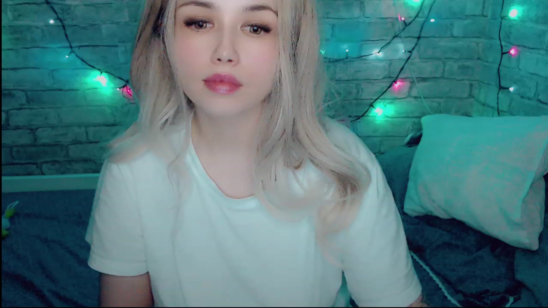 Gallery image thumbnail from YUMMY_TIFFANI's myfreecams stream on, 12/04/2022, 16:03 image 20 of 20