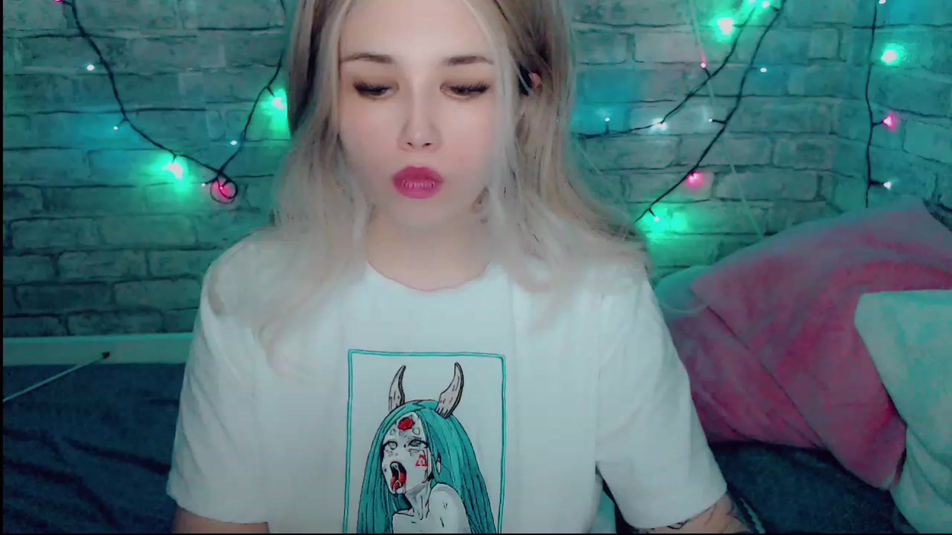 Gallery image thumbnail from YUMMY_TIFFANI's myfreecams stream on, 12/06/2022, 13:44 image 11 of 20