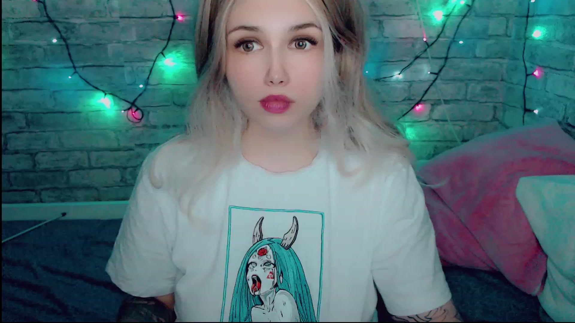 Gallery image thumbnail from YUMMY_TIFFANI's myfreecams stream on, 12/06/2022, 13:44 image 16 of 20