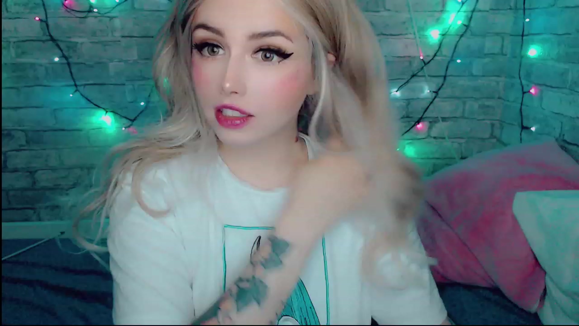 Gallery image thumbnail from YUMMY_TIFFANI's myfreecams stream on, 12/06/2022, 14:36 image 10 of 20