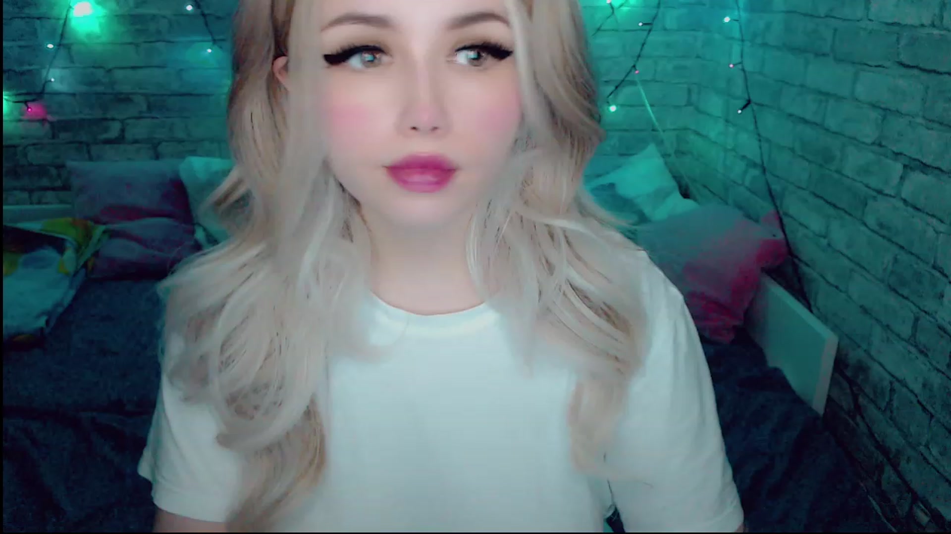 Gallery image thumbnail from YUMMY_TIFFANI's myfreecams stream on, 12/15/2022, 12:08 image 11 of 20