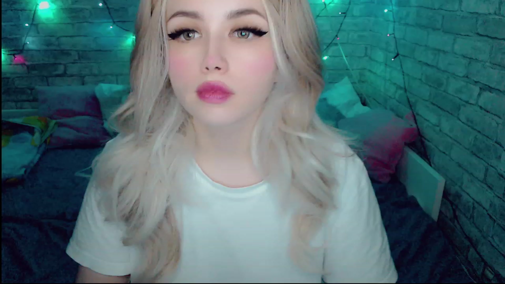 Gallery image thumbnail from YUMMY_TIFFANI's myfreecams stream on, 12/15/2022, 12:08 image 20 of 20
