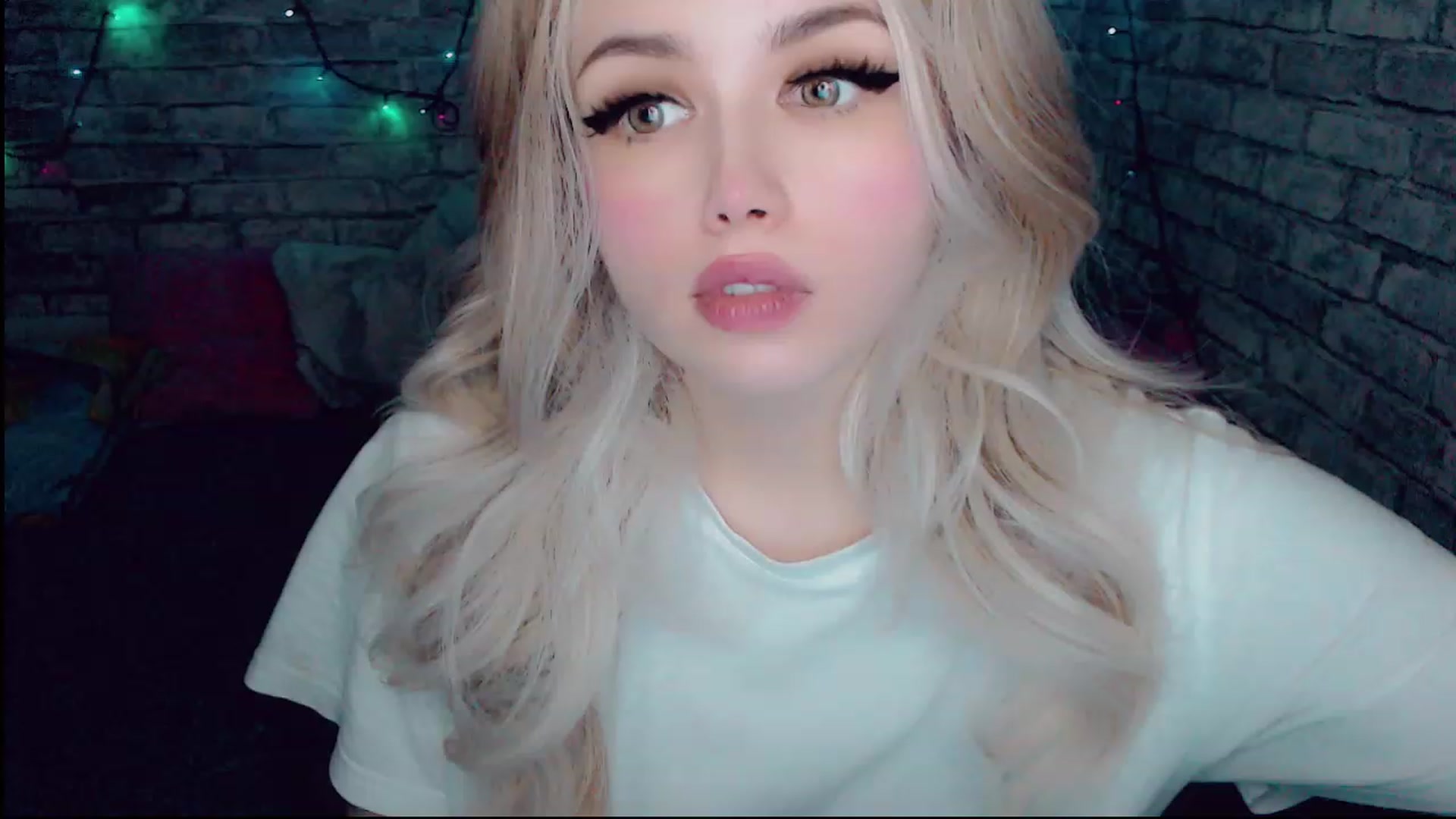 Gallery image thumbnail from YUMMY_TIFFANI's myfreecams stream on, 12/15/2022, 12:08 image 4 of 20