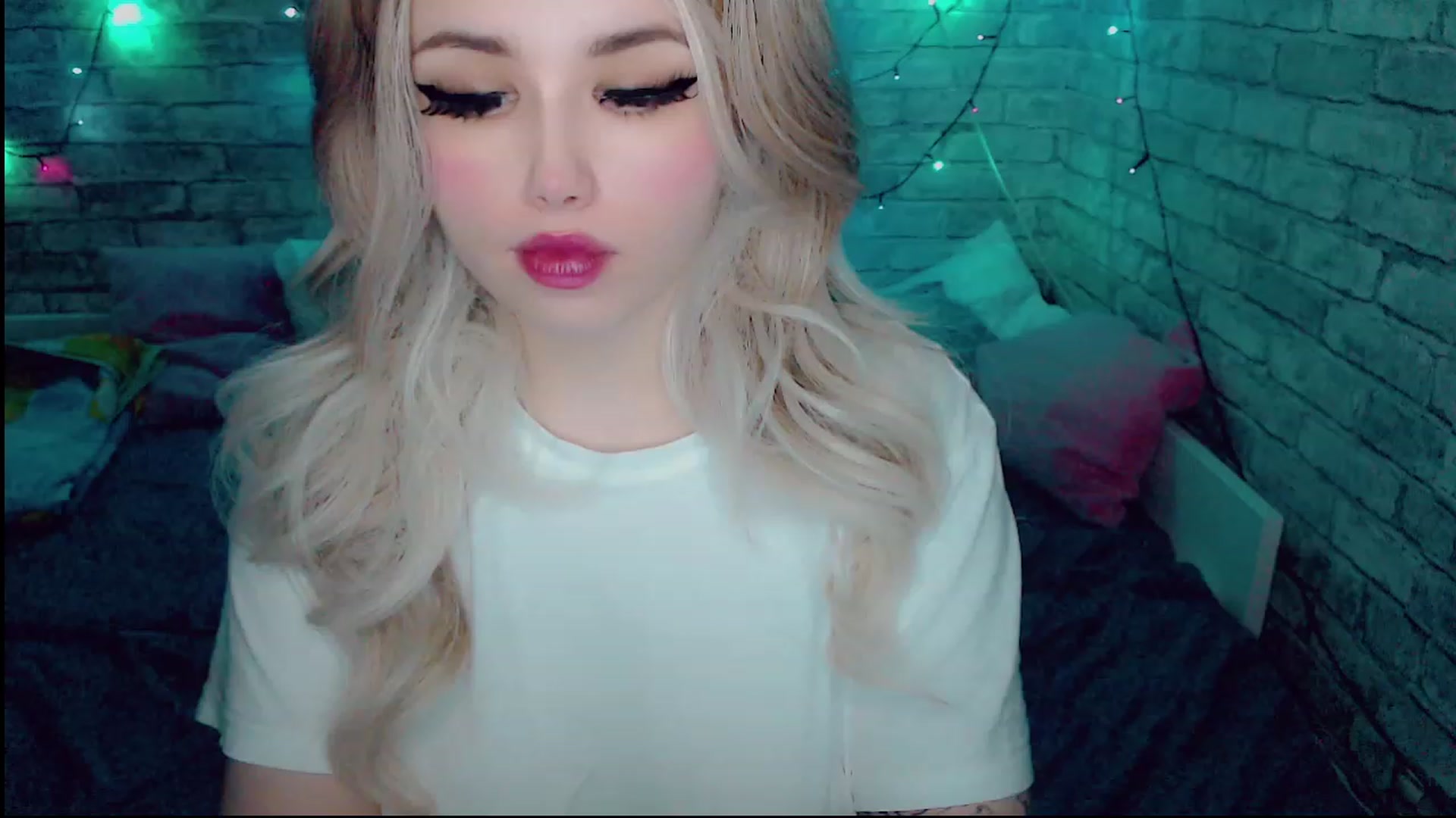 Gallery image thumbnail from YUMMY_TIFFANI's myfreecams stream on, 12/15/2022, 12:08 image 10 of 20