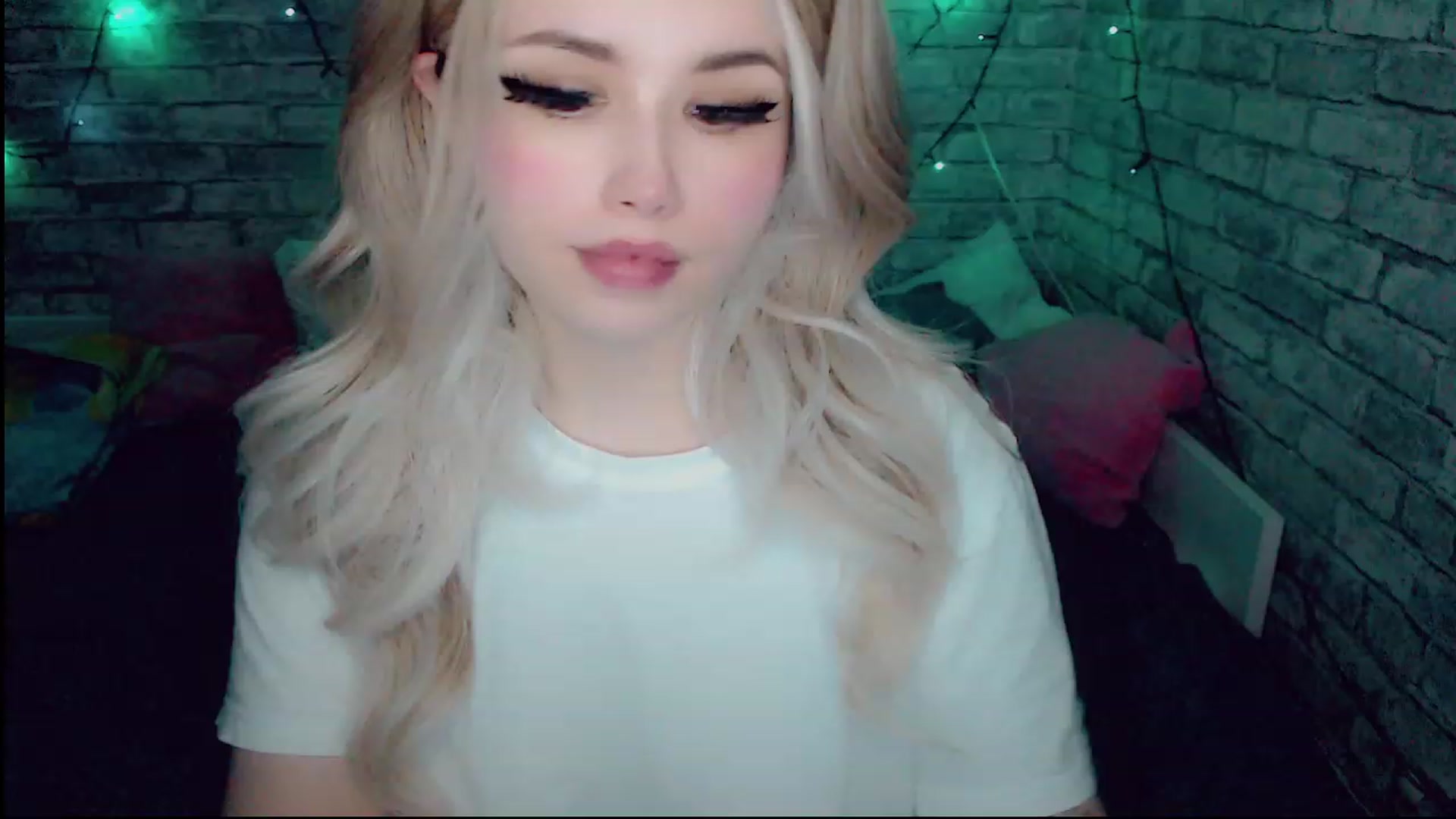 Gallery image thumbnail from YUMMY_TIFFANI's myfreecams stream on, 12/15/2022, 12:08 image 3 of 20