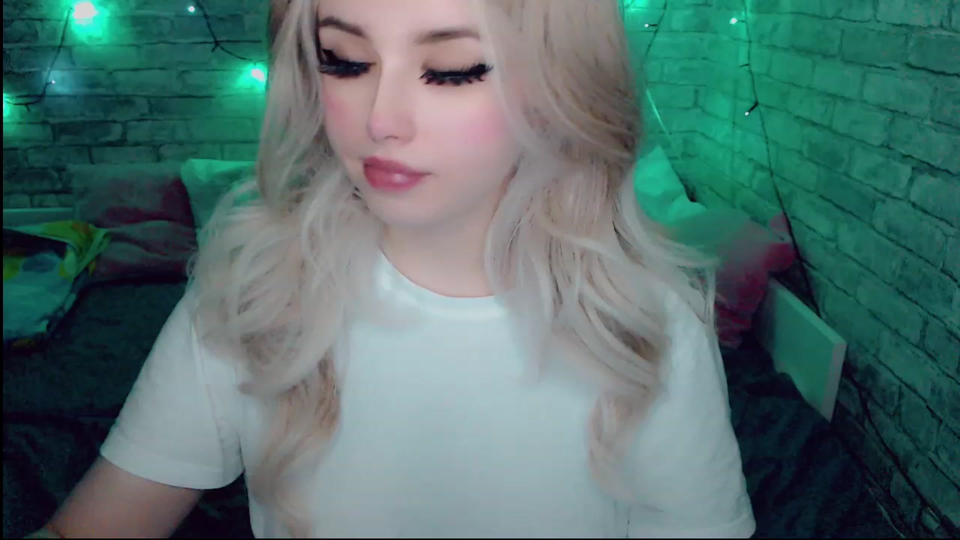 Gallery image thumbnail from YUMMY_TIFFANI's myfreecams stream on, 12/15/2022, 12:08 image 2 of 20